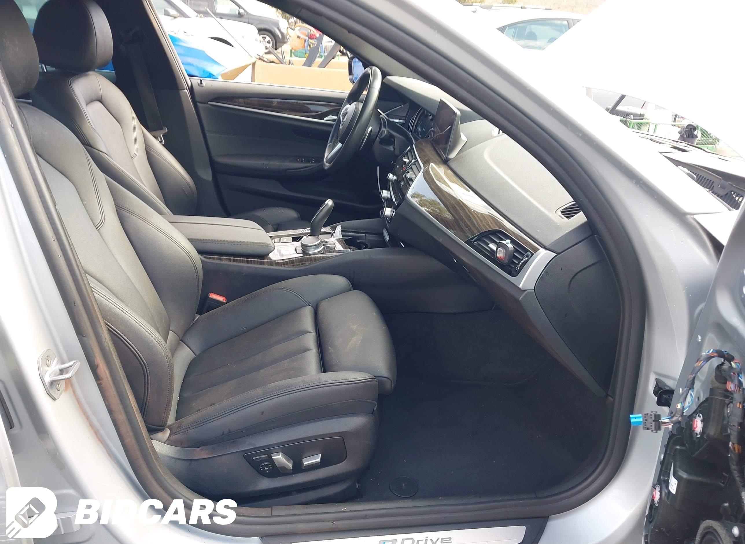 2019 BMW 5 Series, 530E Iperf...