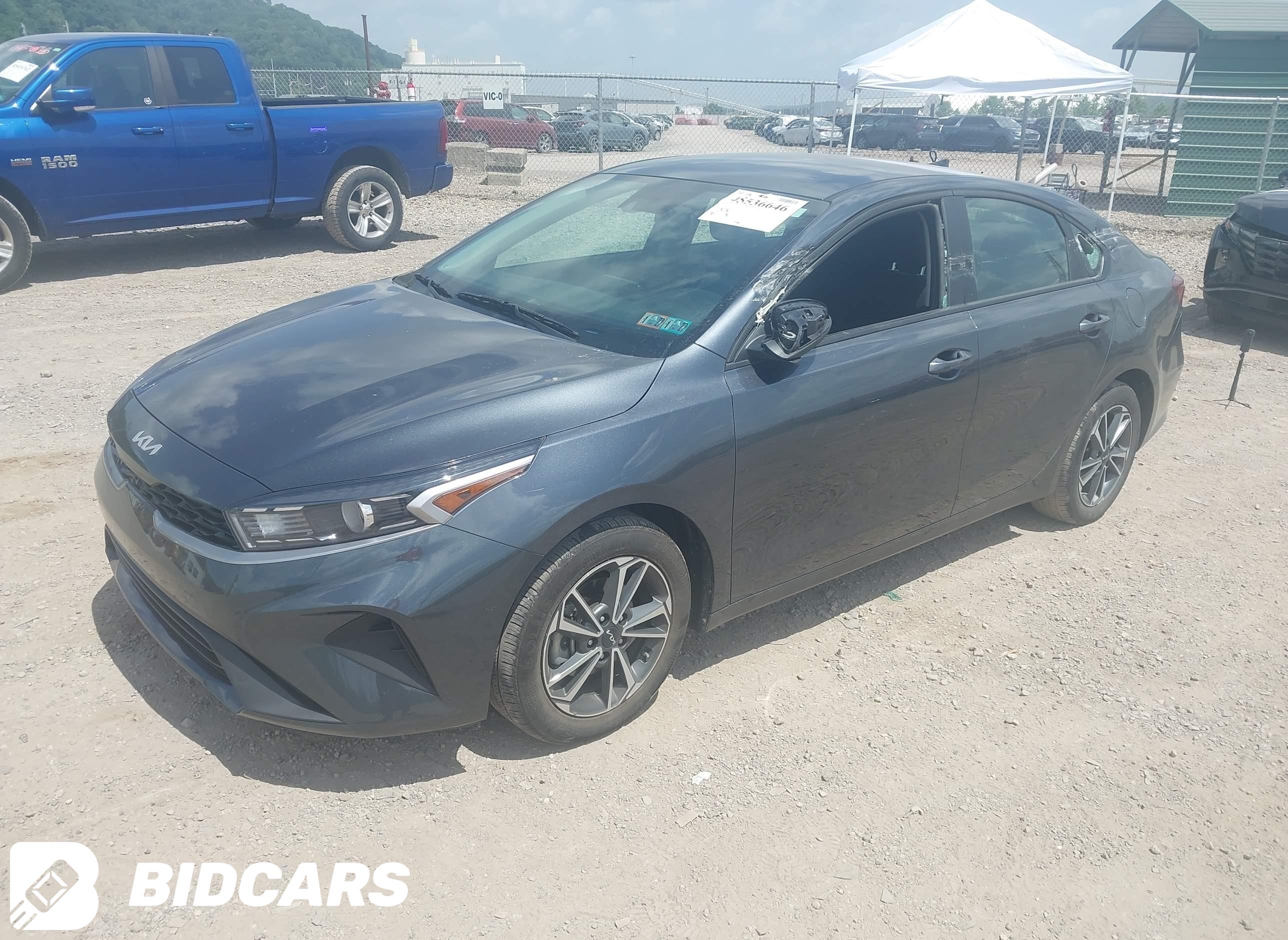 2023 KIA Forte, Lxs