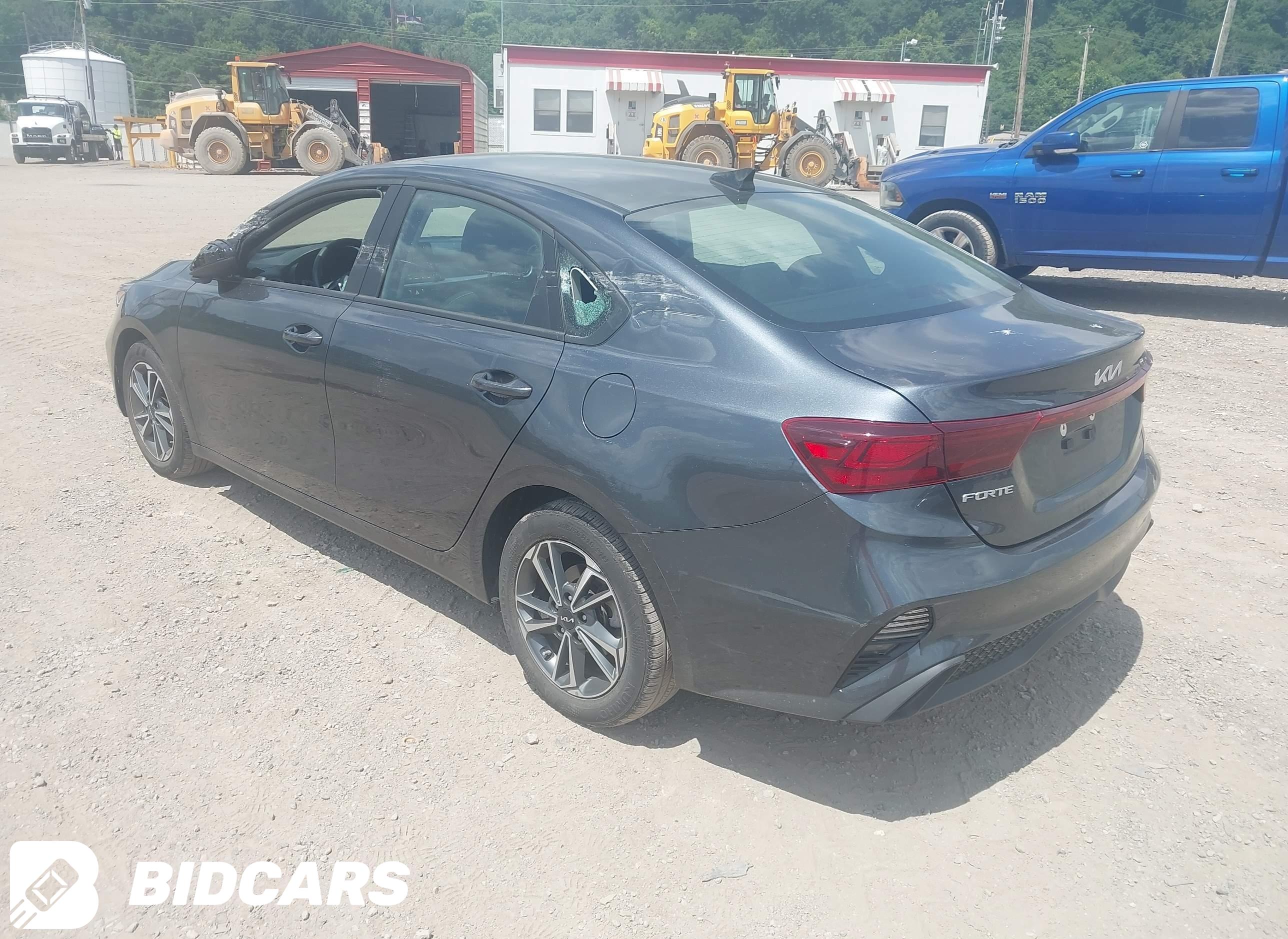 2023 KIA Forte, Lxs