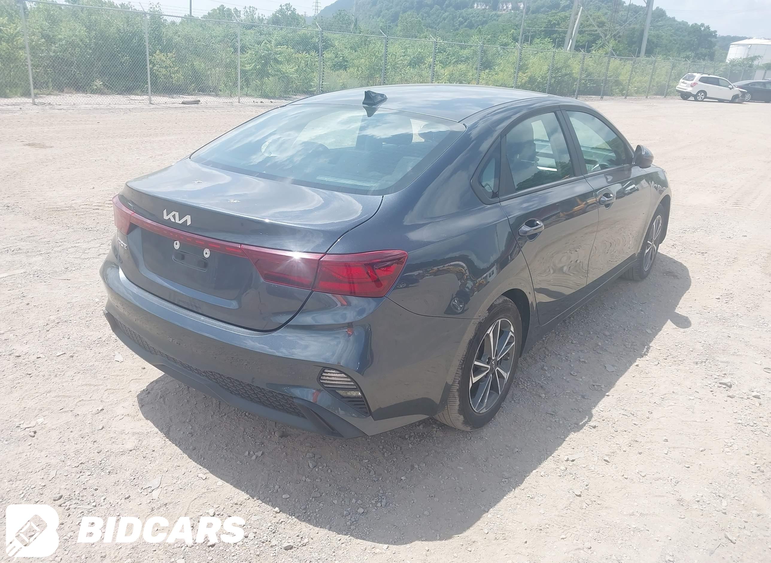2023 KIA Forte, Lxs