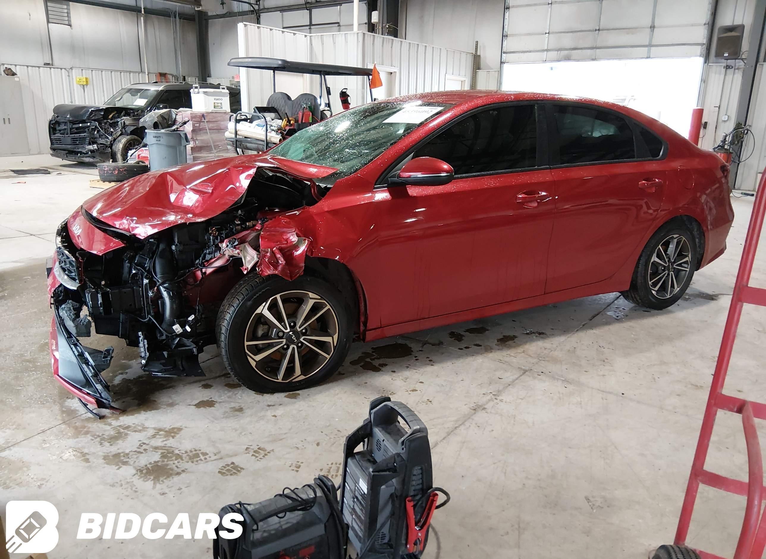 2023 KIA Forte, Lxs