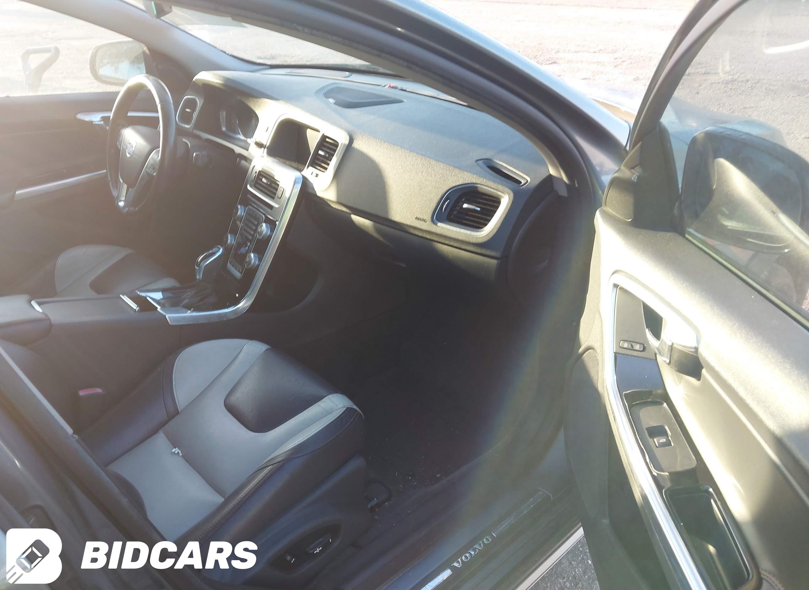 2016 Volvo S60, Cross Country...