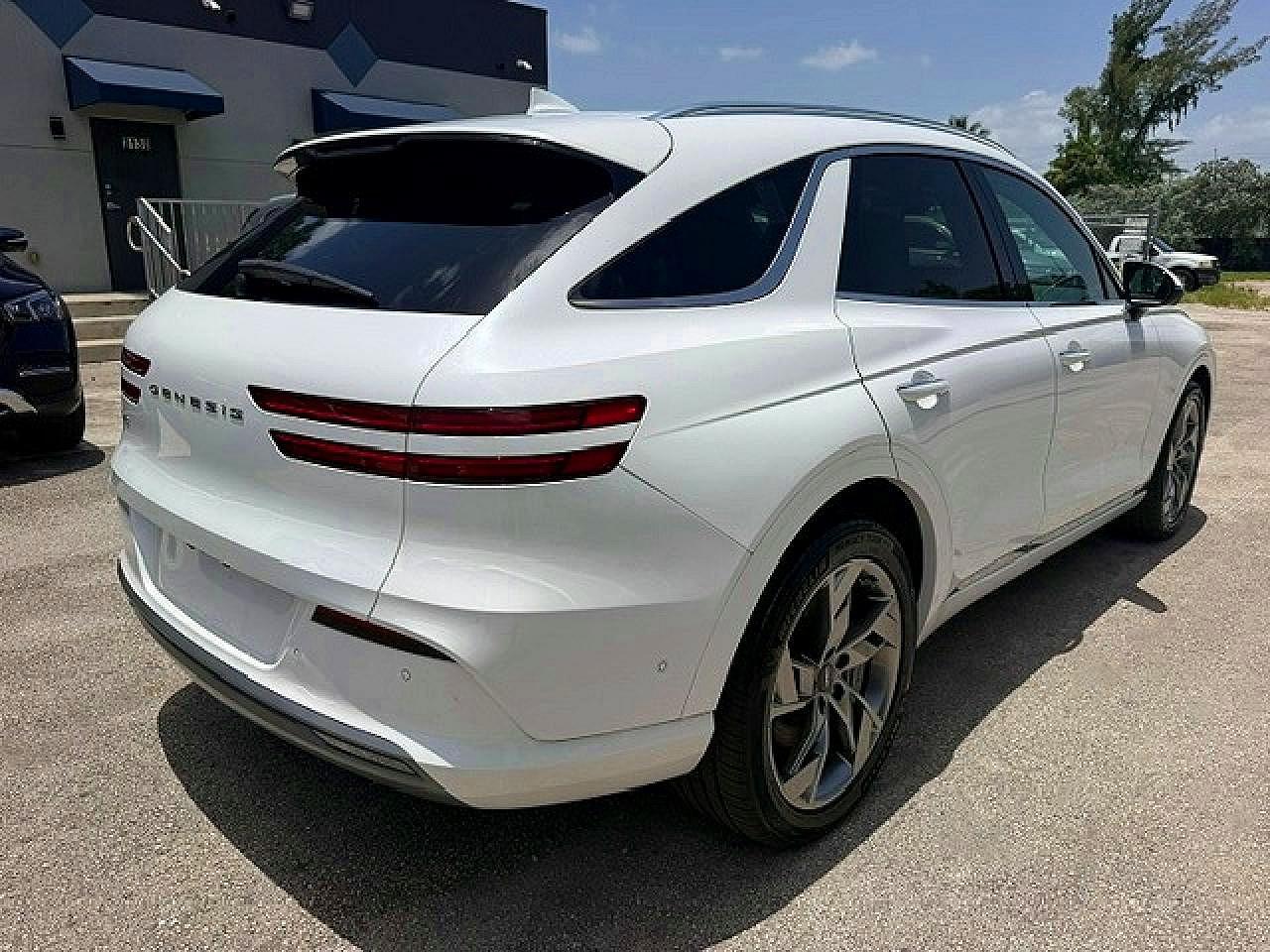 2025 Genesis G70
