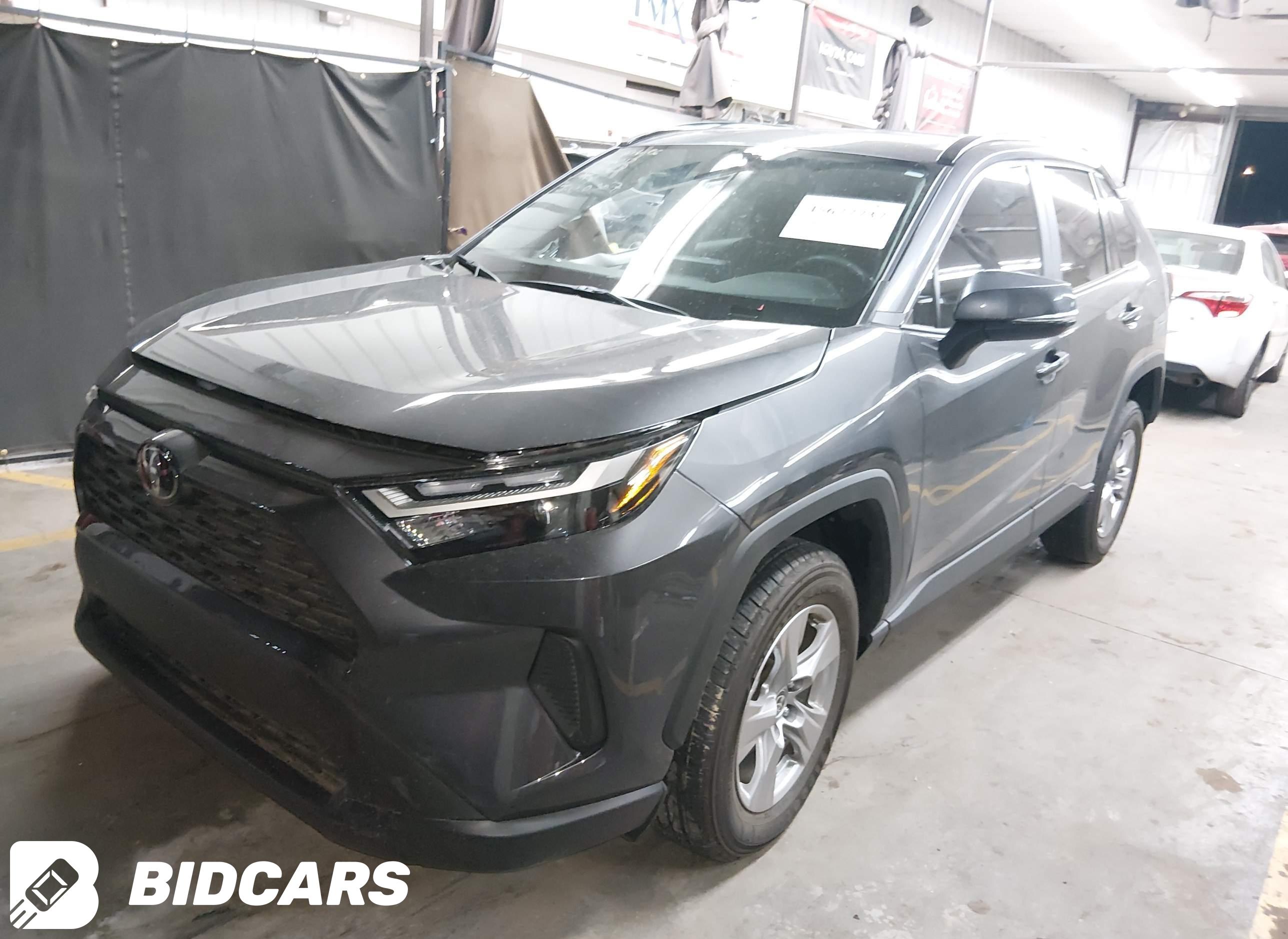 2025 Toyota RAV4, Xle
