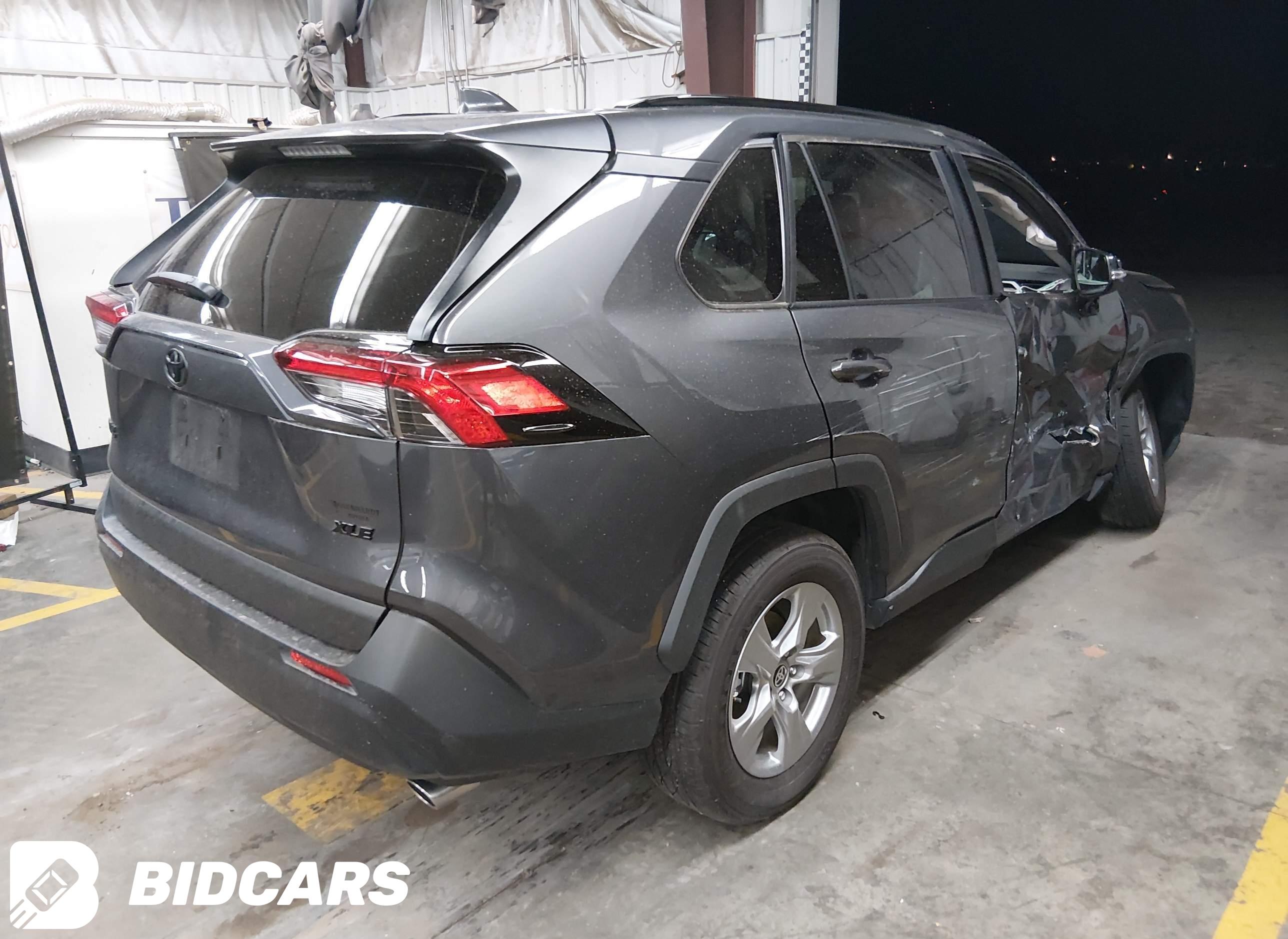 2025 Toyota RAV4, Xle