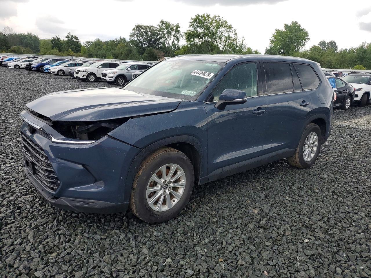 2025 Toyota Grand, Xle