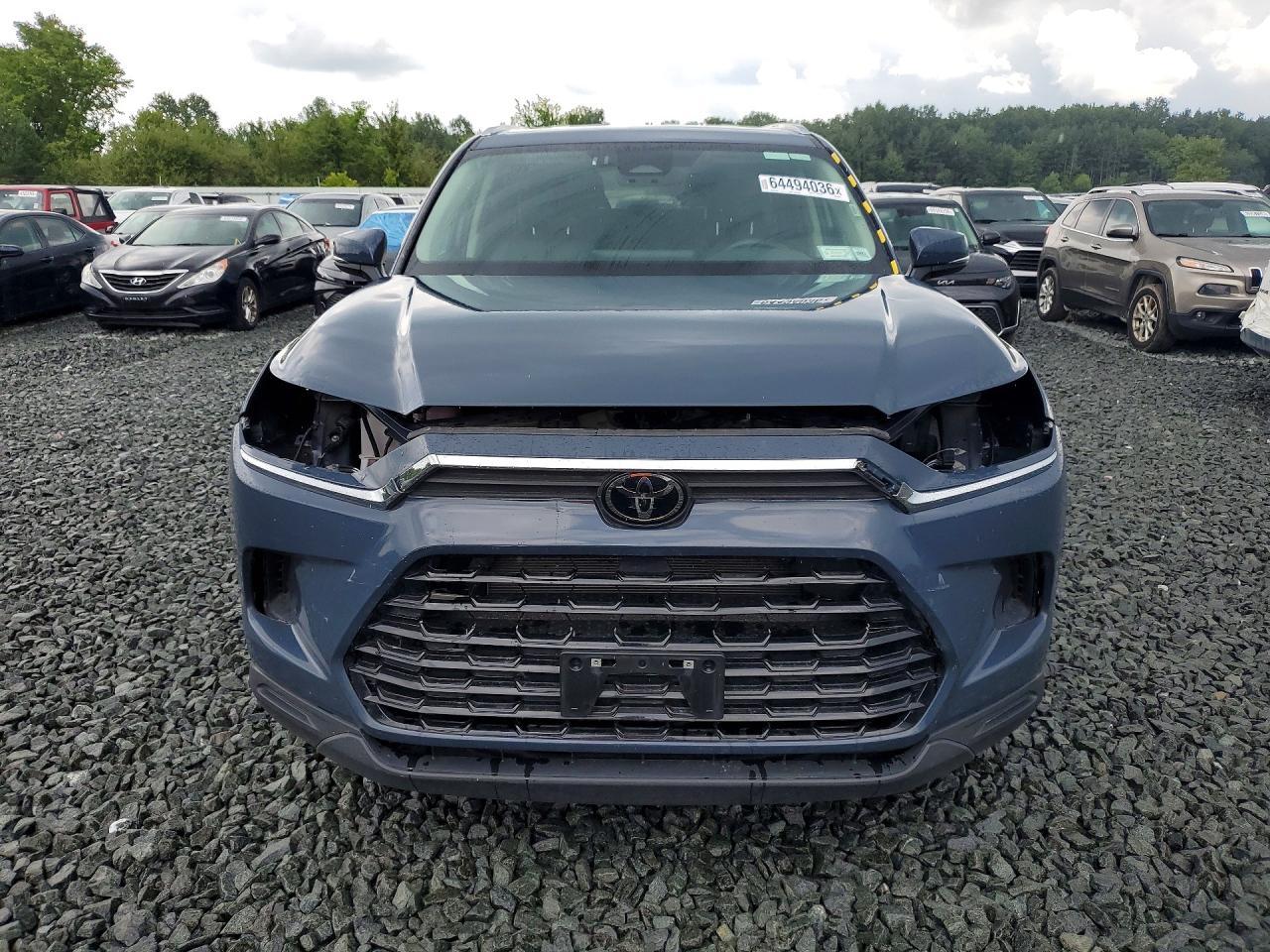 2025 Toyota Grand, Xle