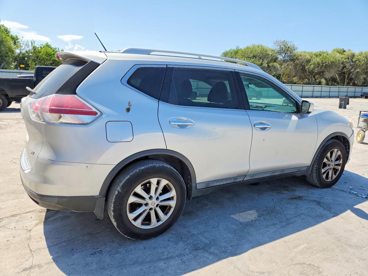 2015 Nissan Rogue, SV