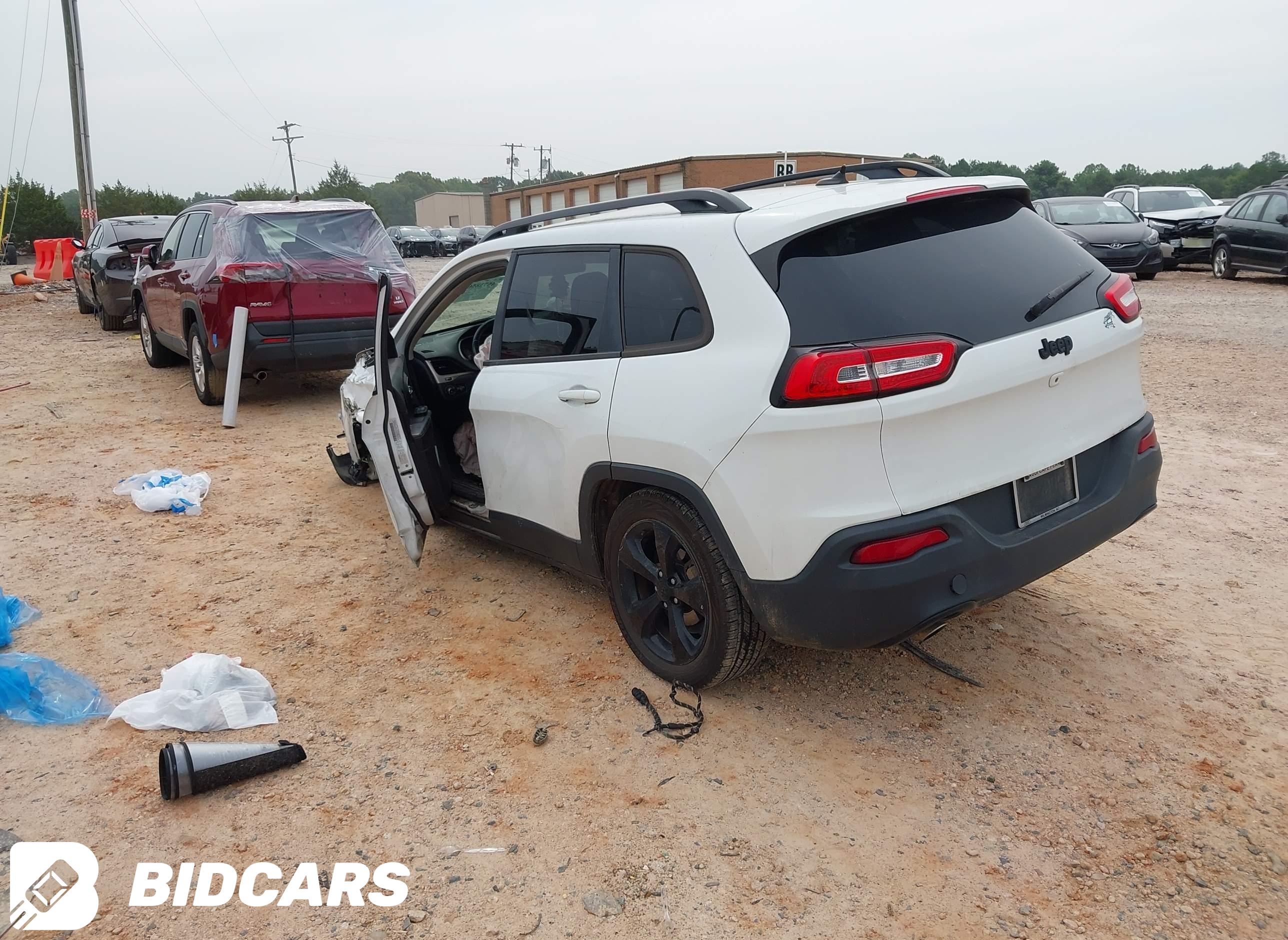 2016 Jeep Cherokee, Altitude