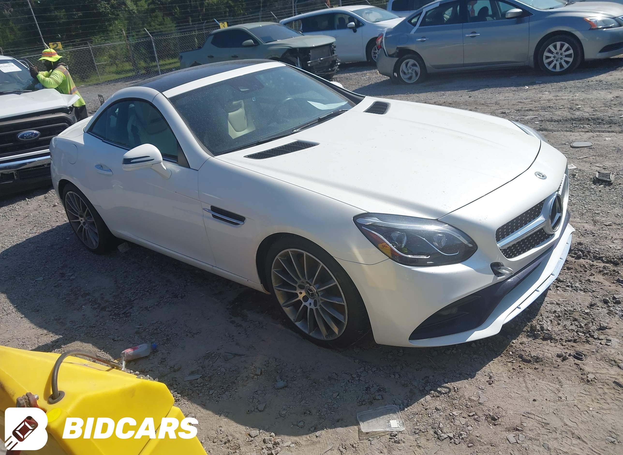2019 Mercedes-Benz SLC 300