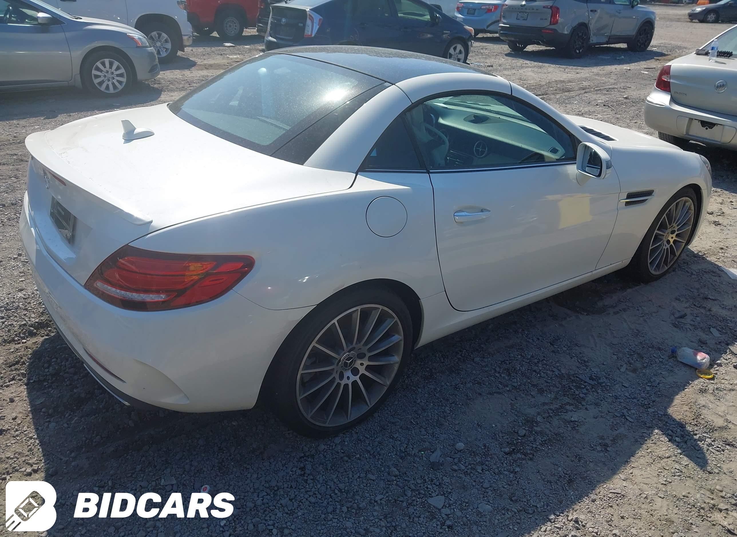 2019 Mercedes-Benz SLC 300
