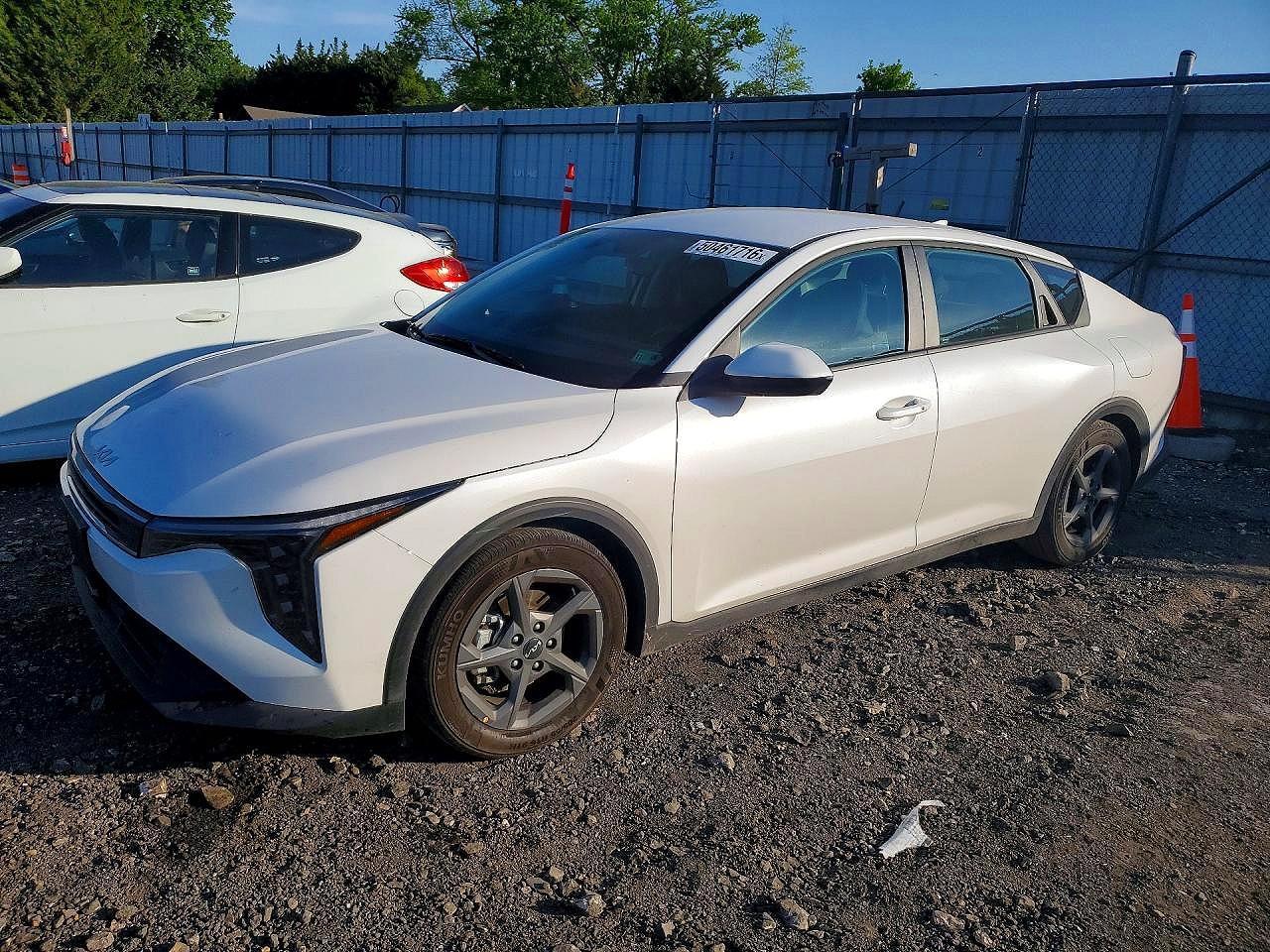 2025 KIA K4, Lxs