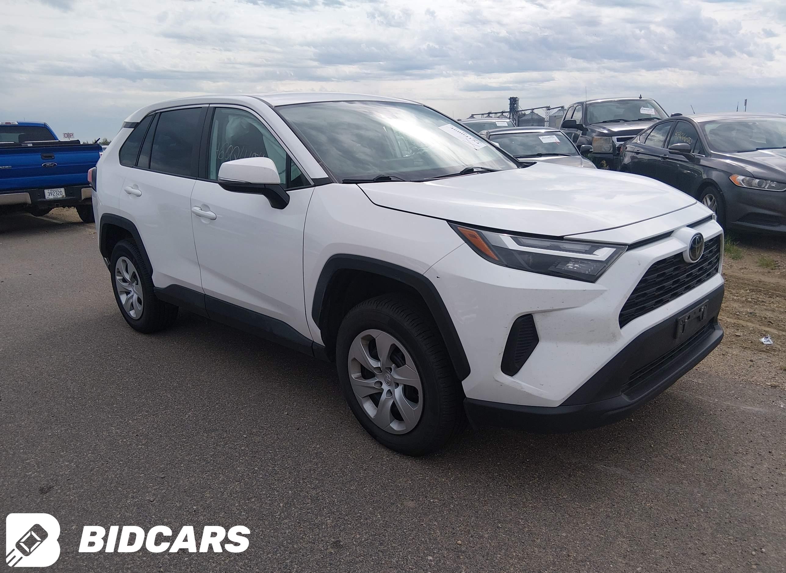 2023 Toyota RAV4, LE