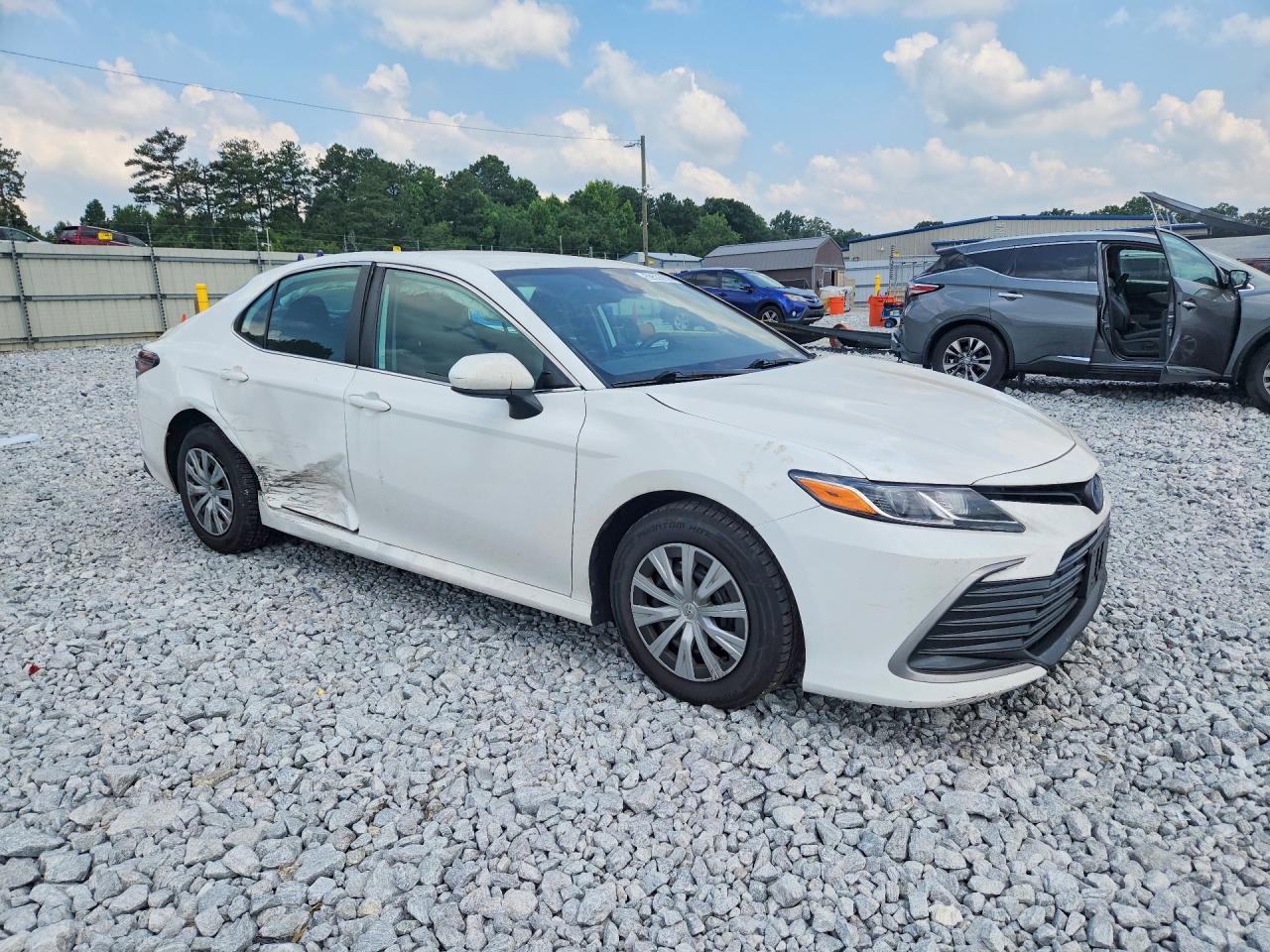 2023 Toyota Camry, LE