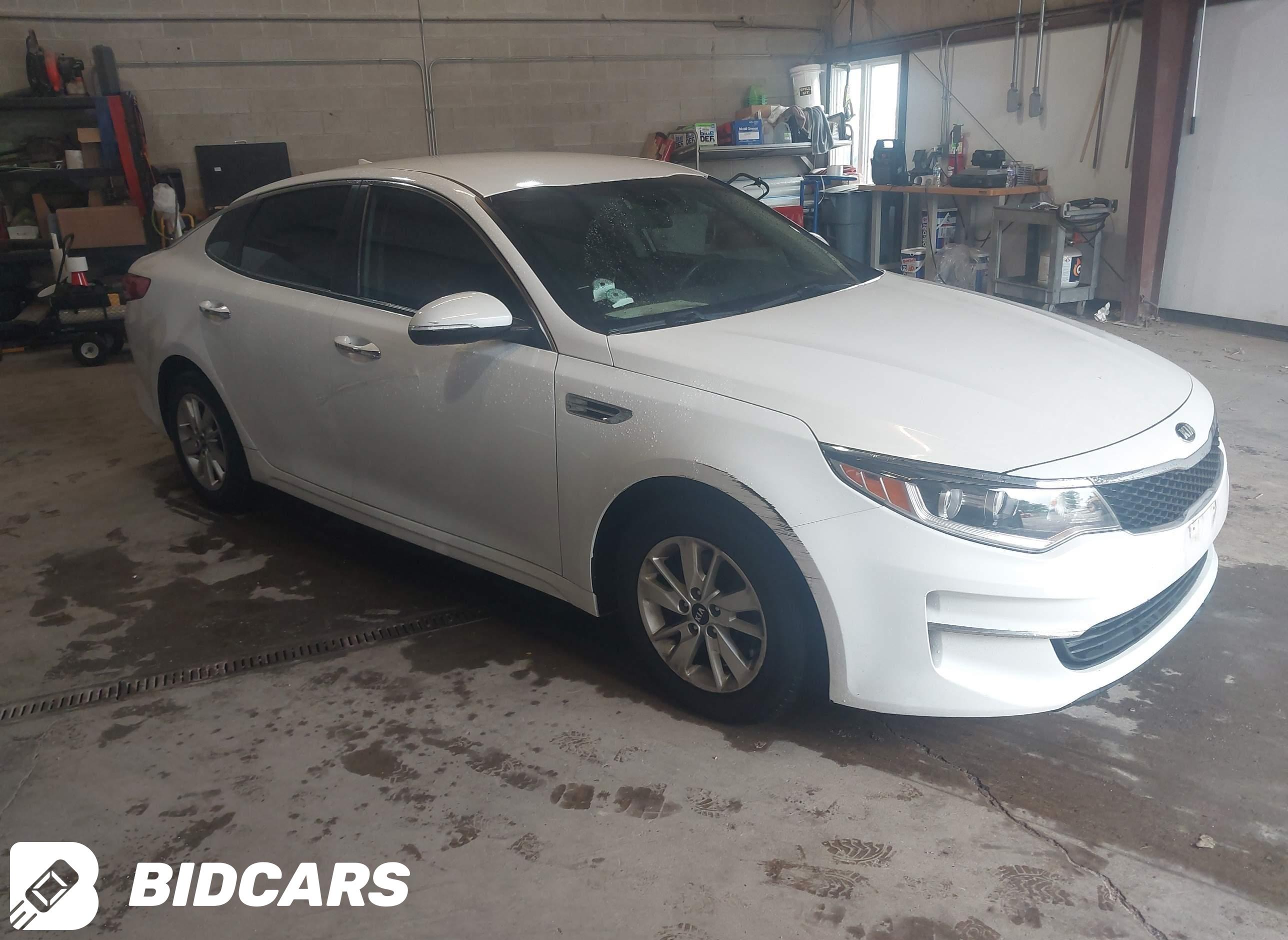 2016 KIA Optima, LX