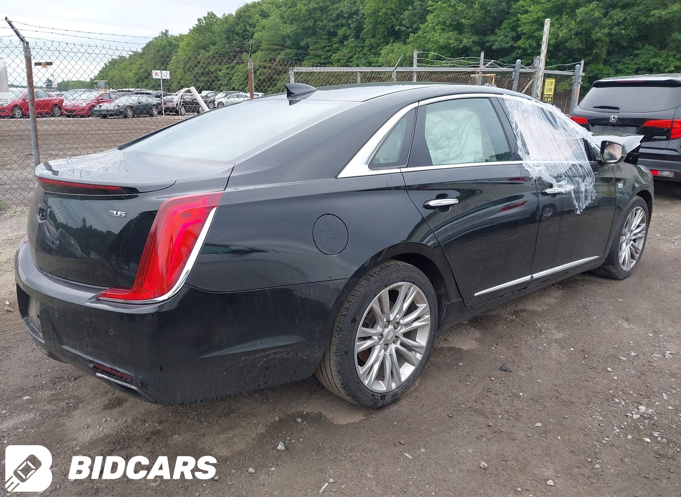 2018 Cadillac XTS, Luxury