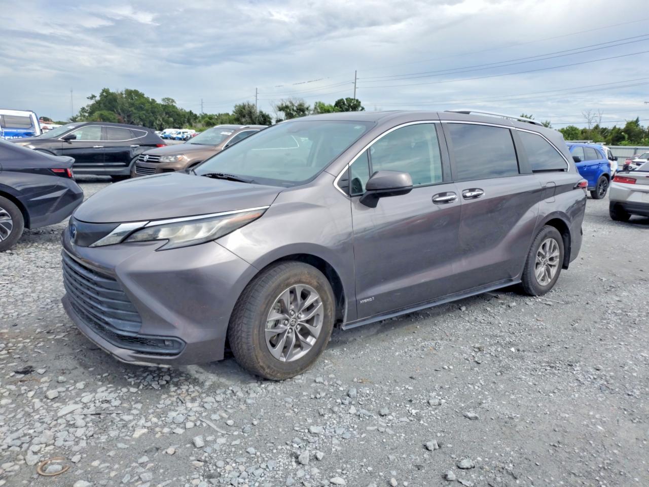 2021 Toyota Sienna, Platinum...