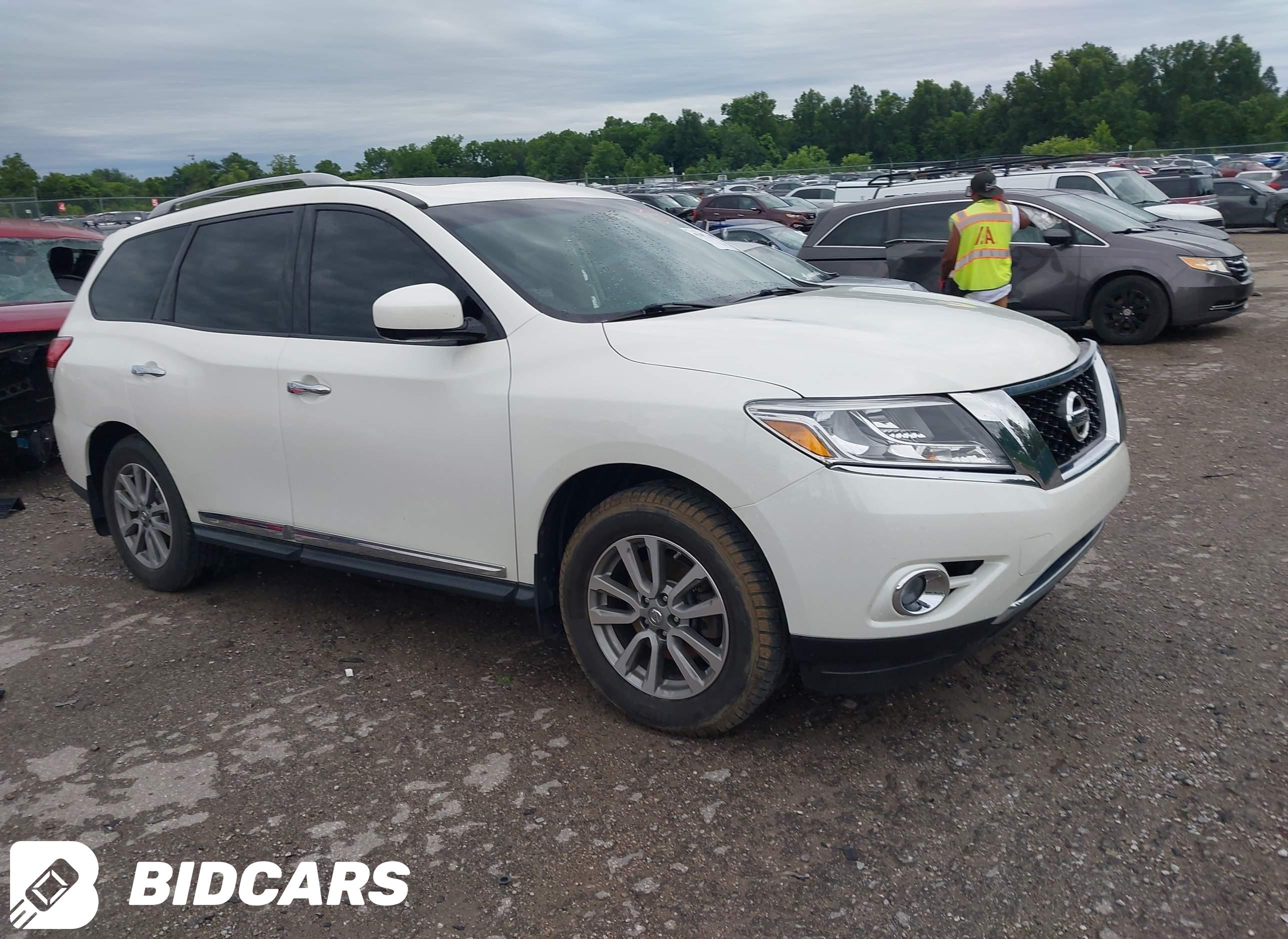 2016 Nissan Pathfinder, SL