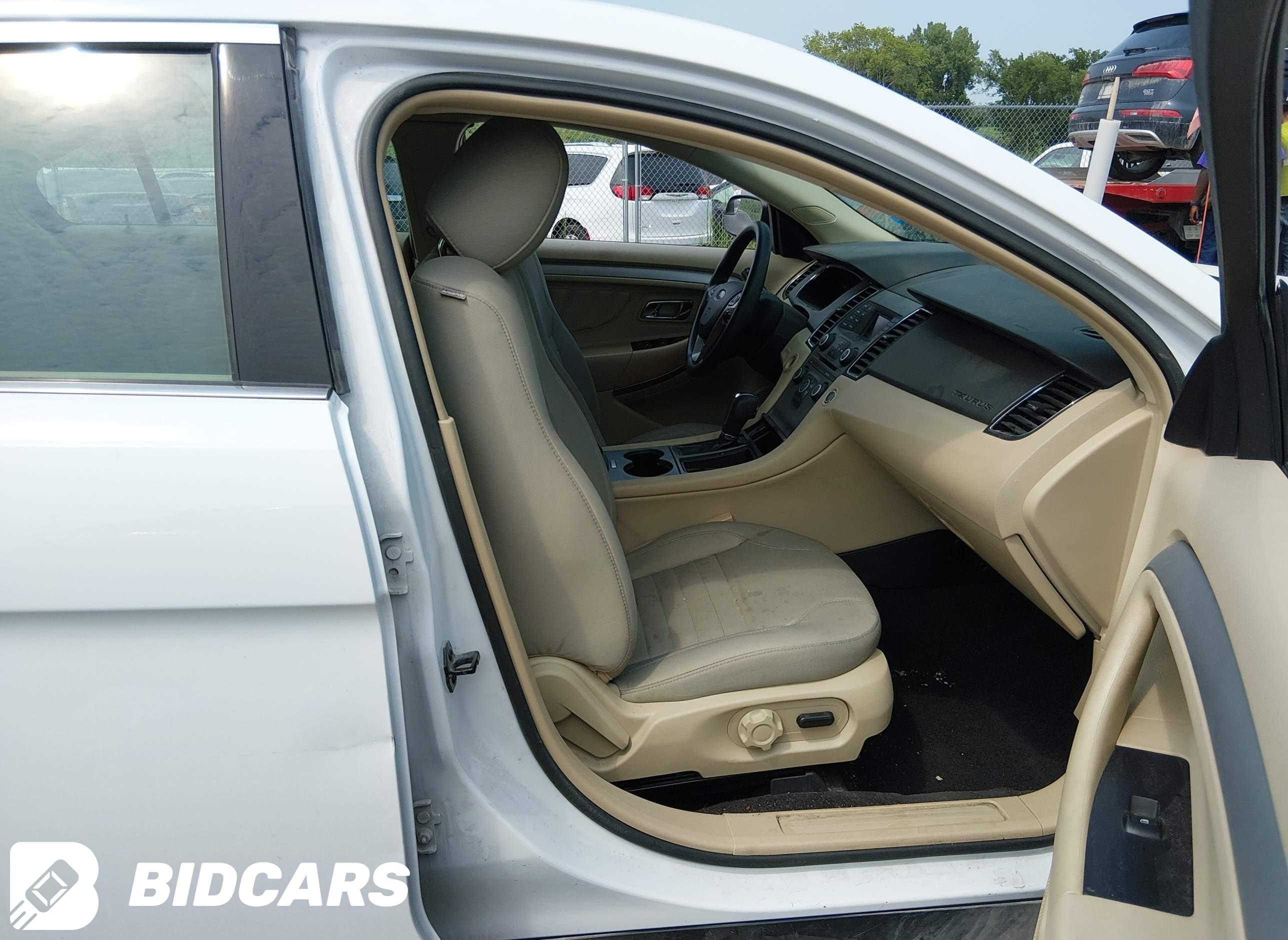 2018 Ford Taurus, SE