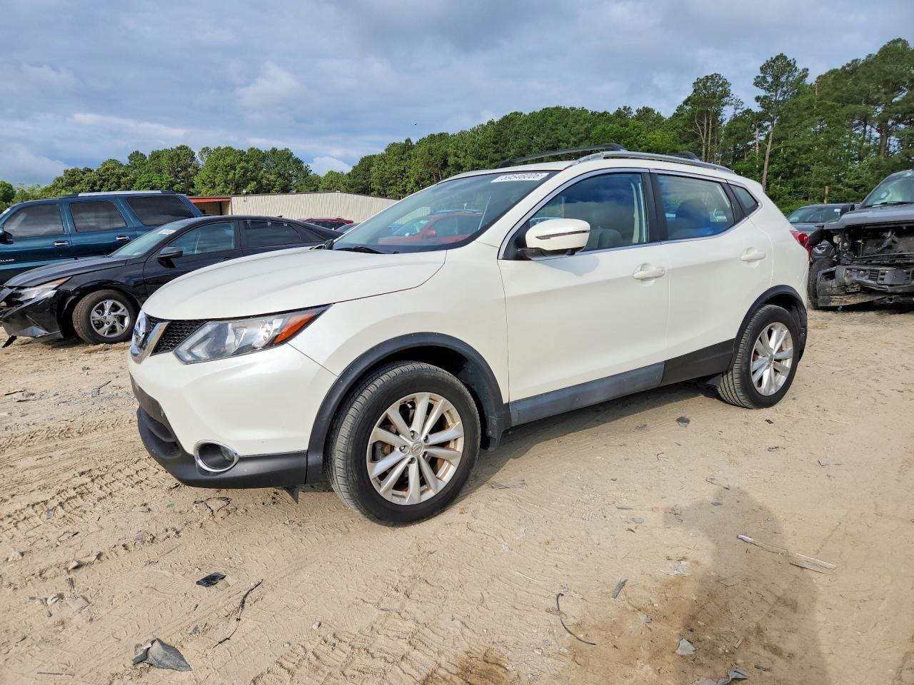 2017 Nissan Rogue, SV