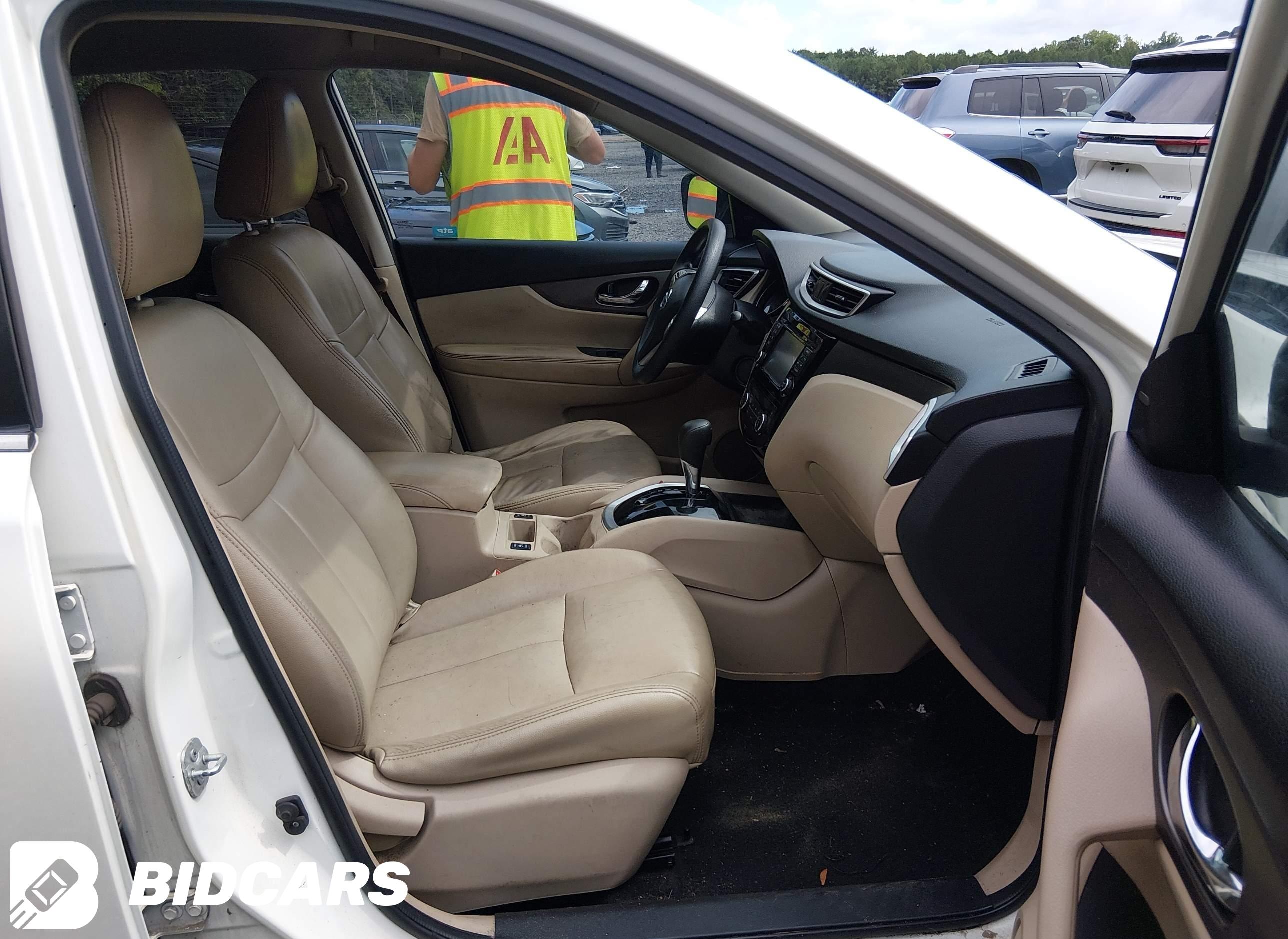 2016 Nissan Rogue, SV