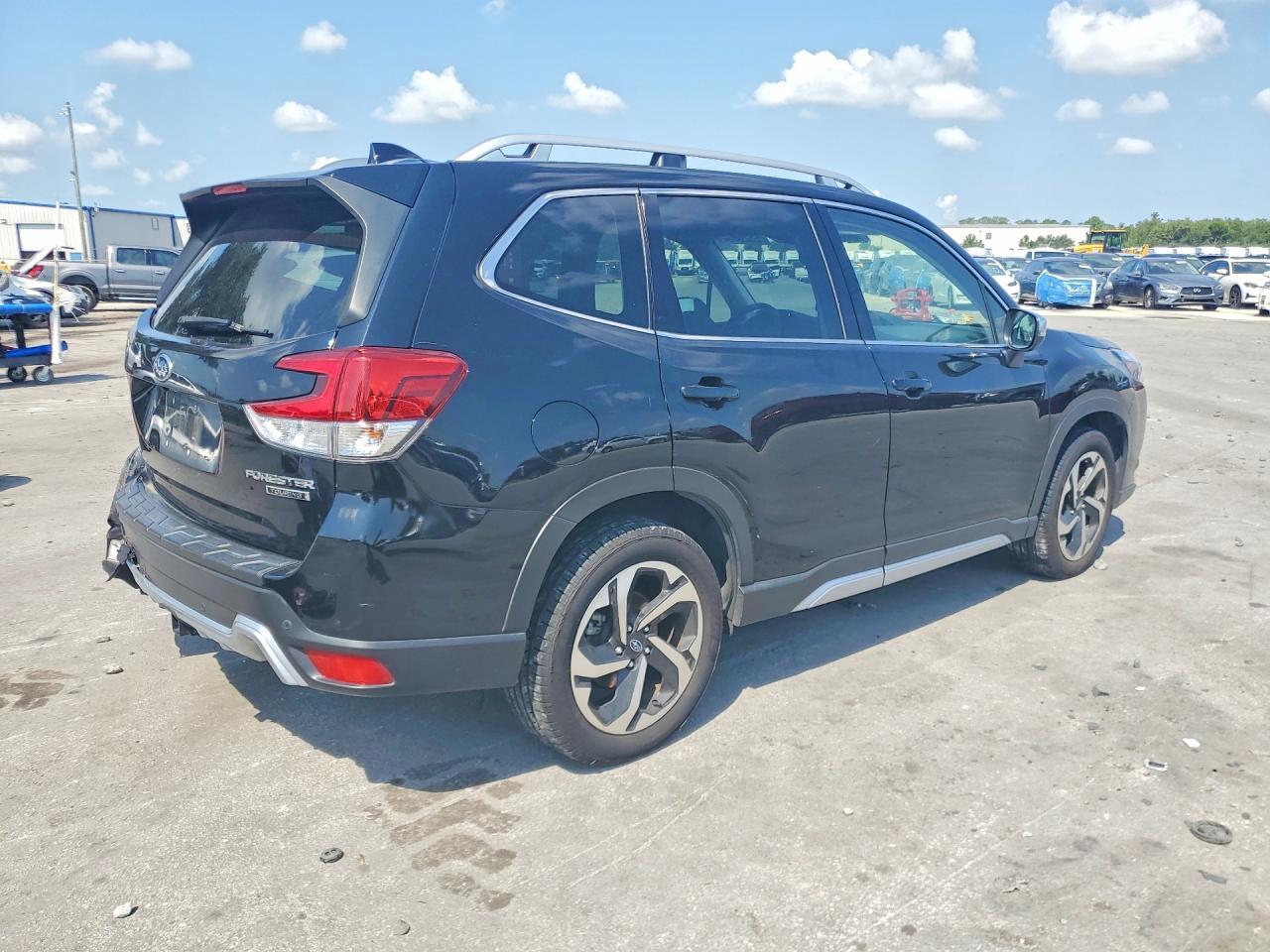 2022 Subaru Forester, Touring