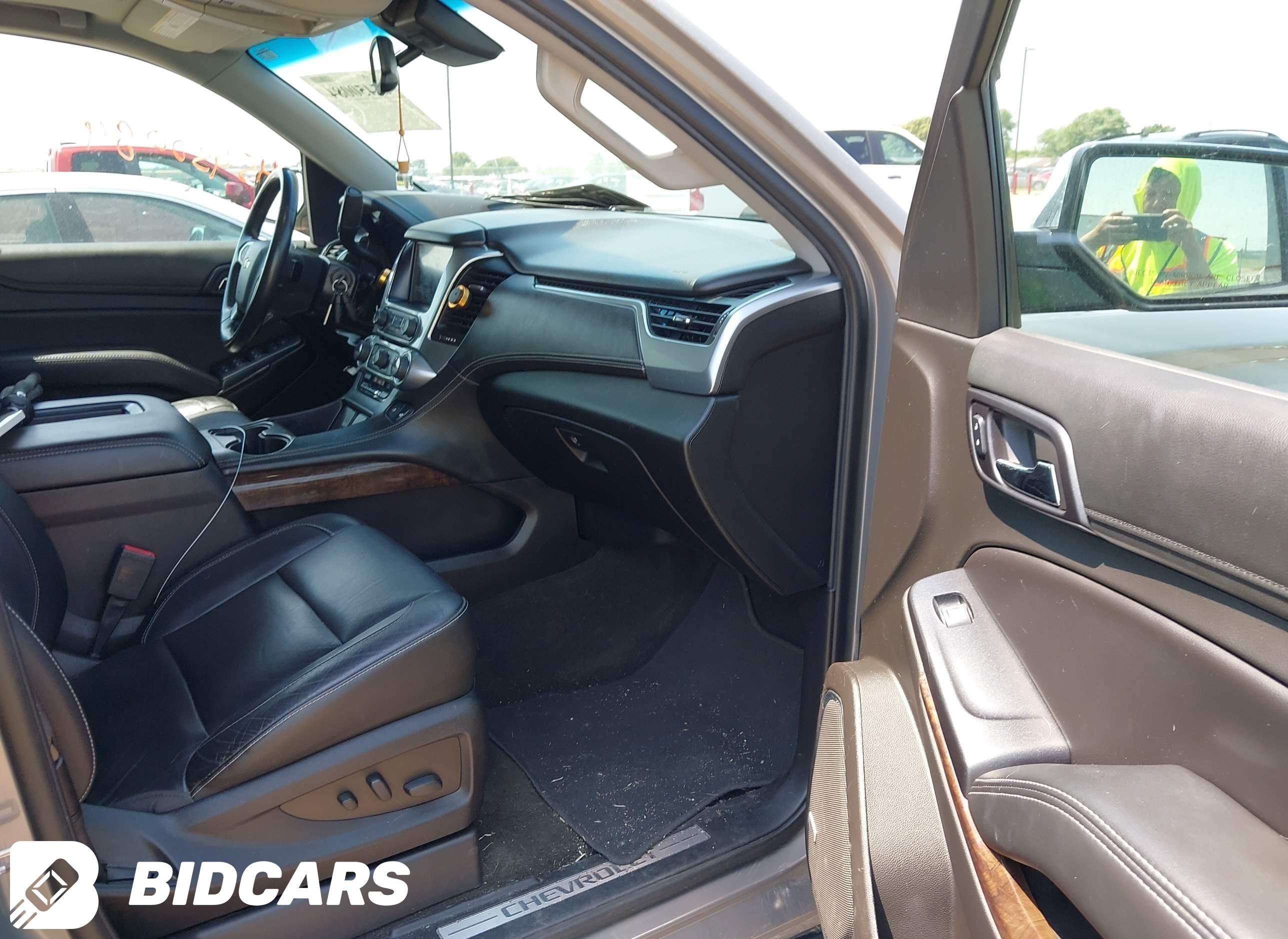 2018 Chevrolet Suburban, LT