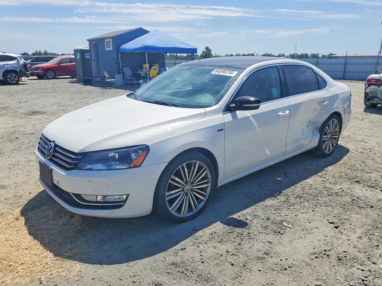 2015 Volkswagen Passat, SE