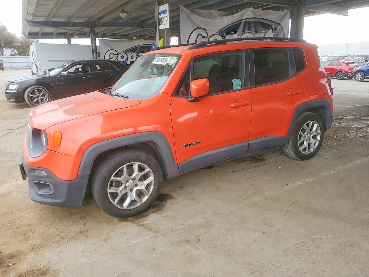 2015 Jeep Renegade, Latitude