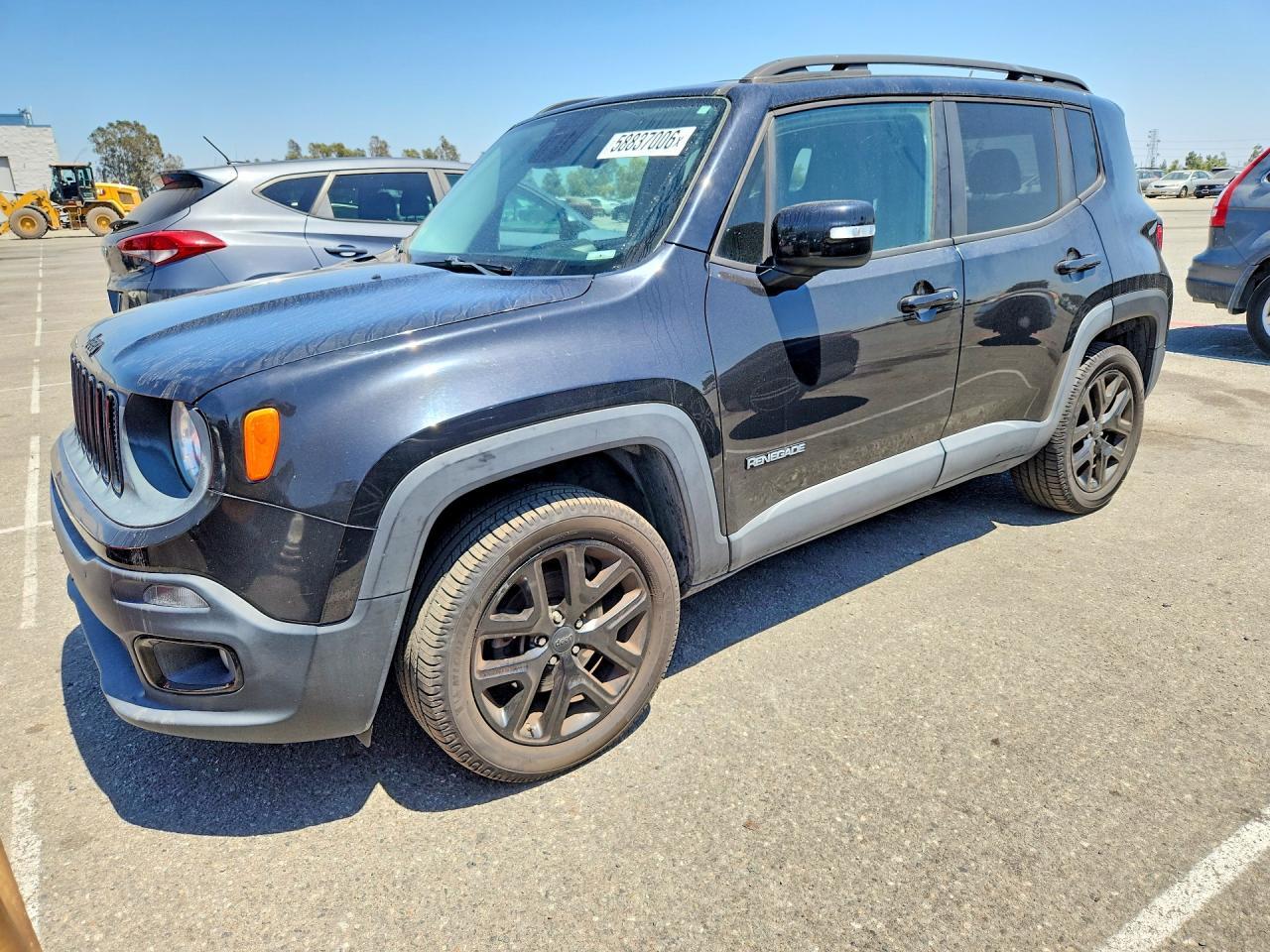 2016 Jeep Renegade, Latitude
