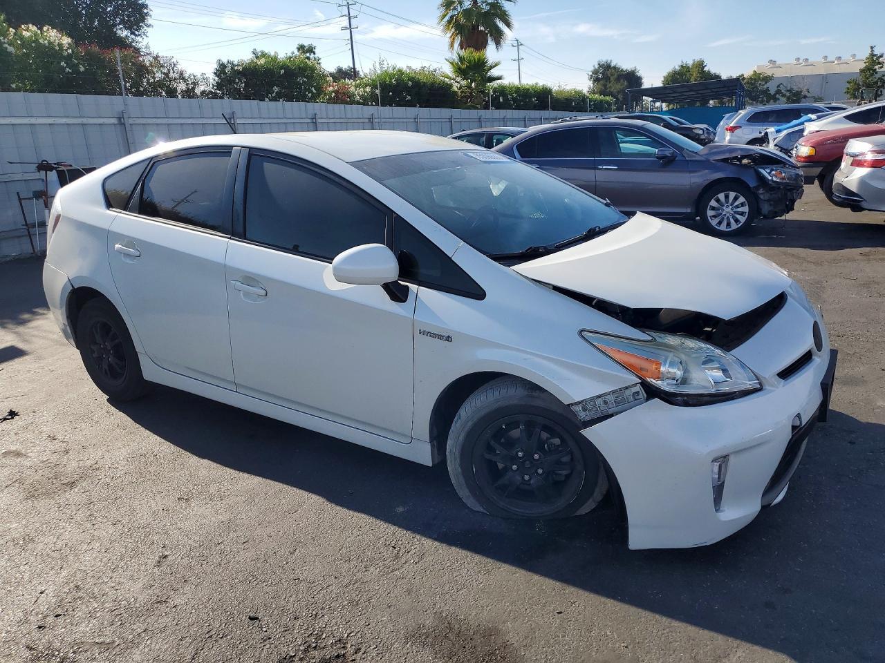2015 Toyota Prius, Two