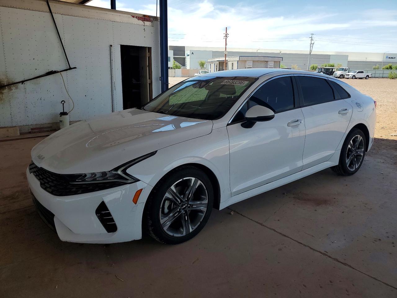 2022 KIA K5, Lxs