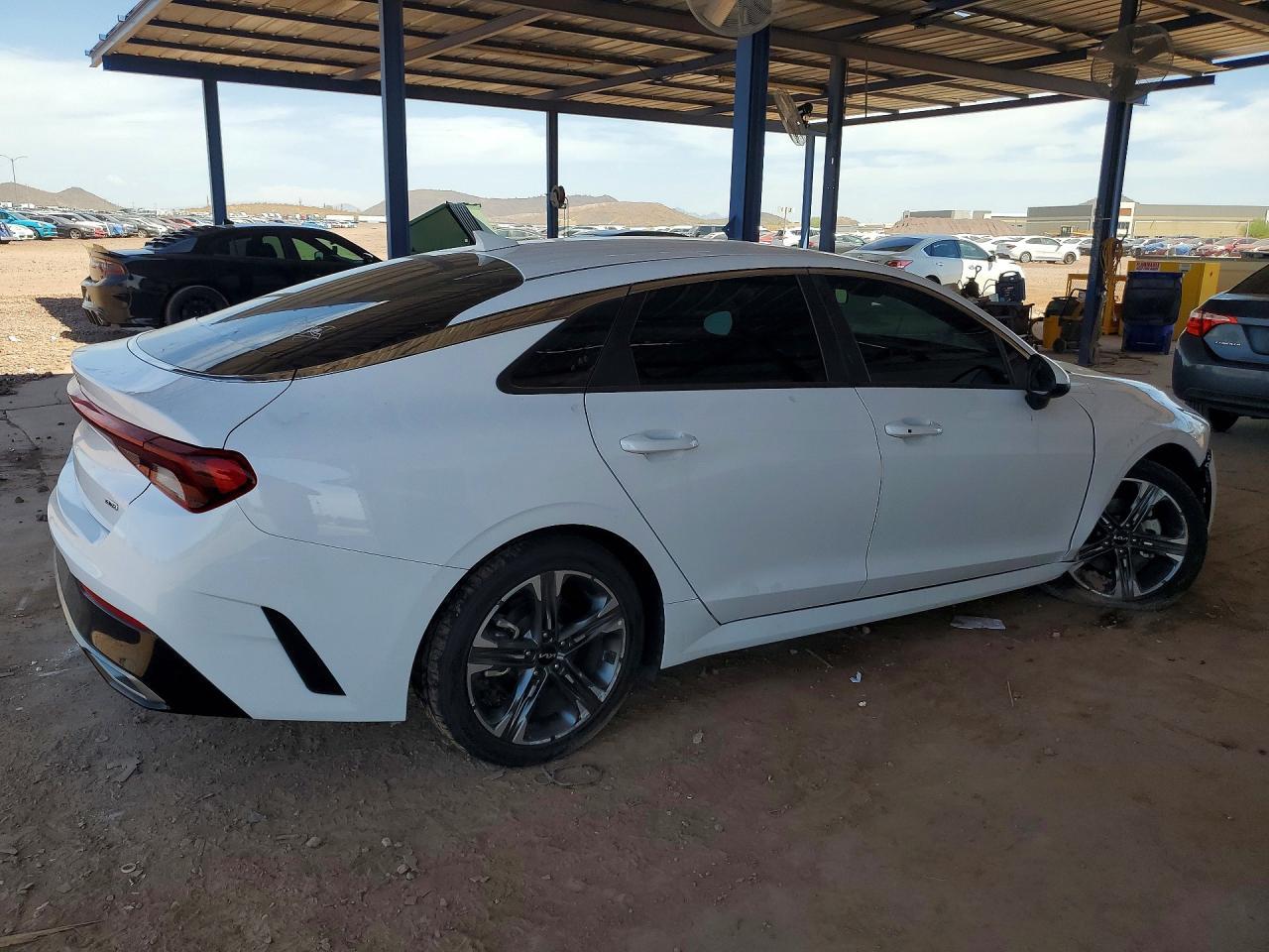 2022 KIA K5, Lxs