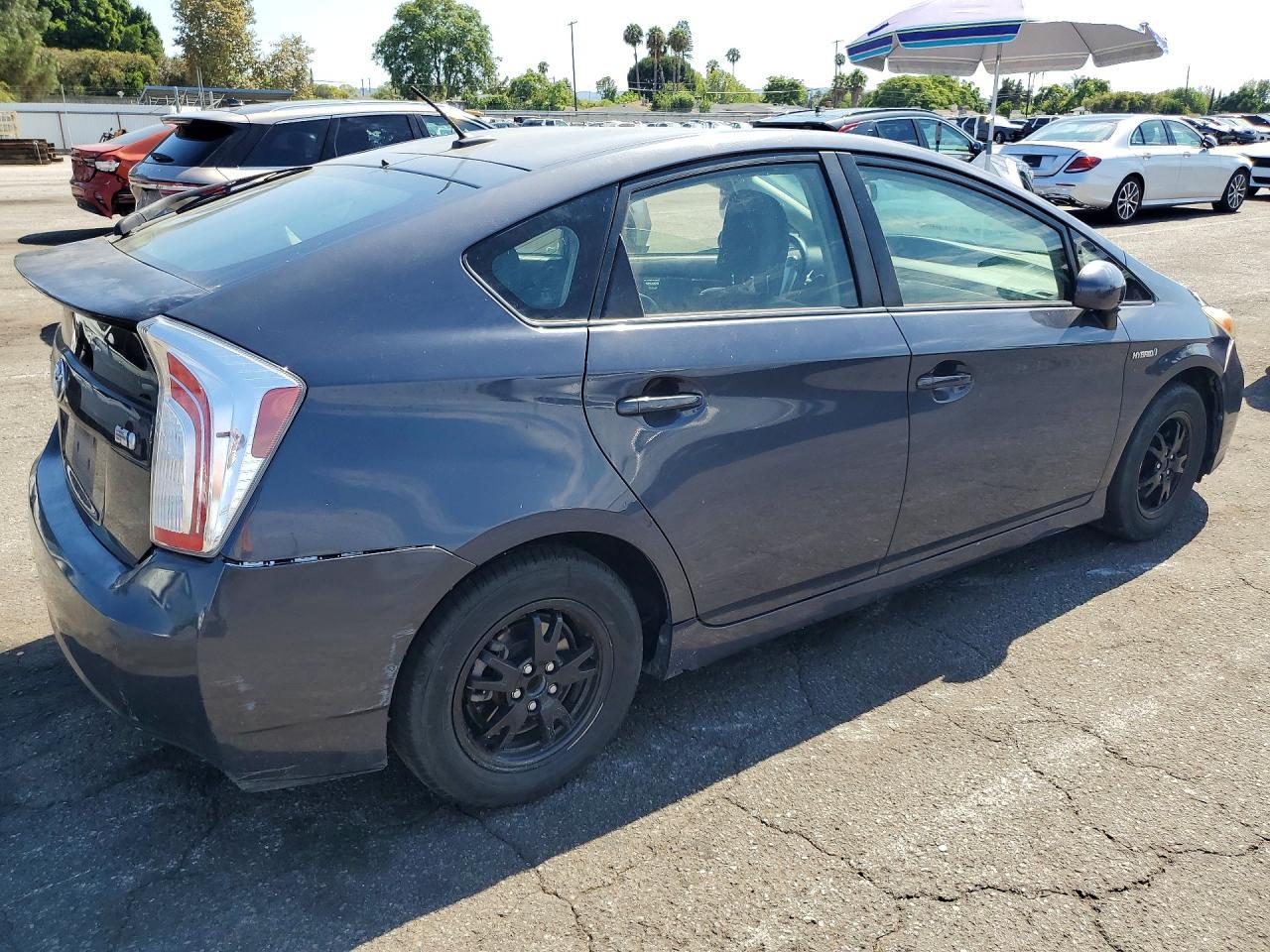 2015 Toyota Prius, Four