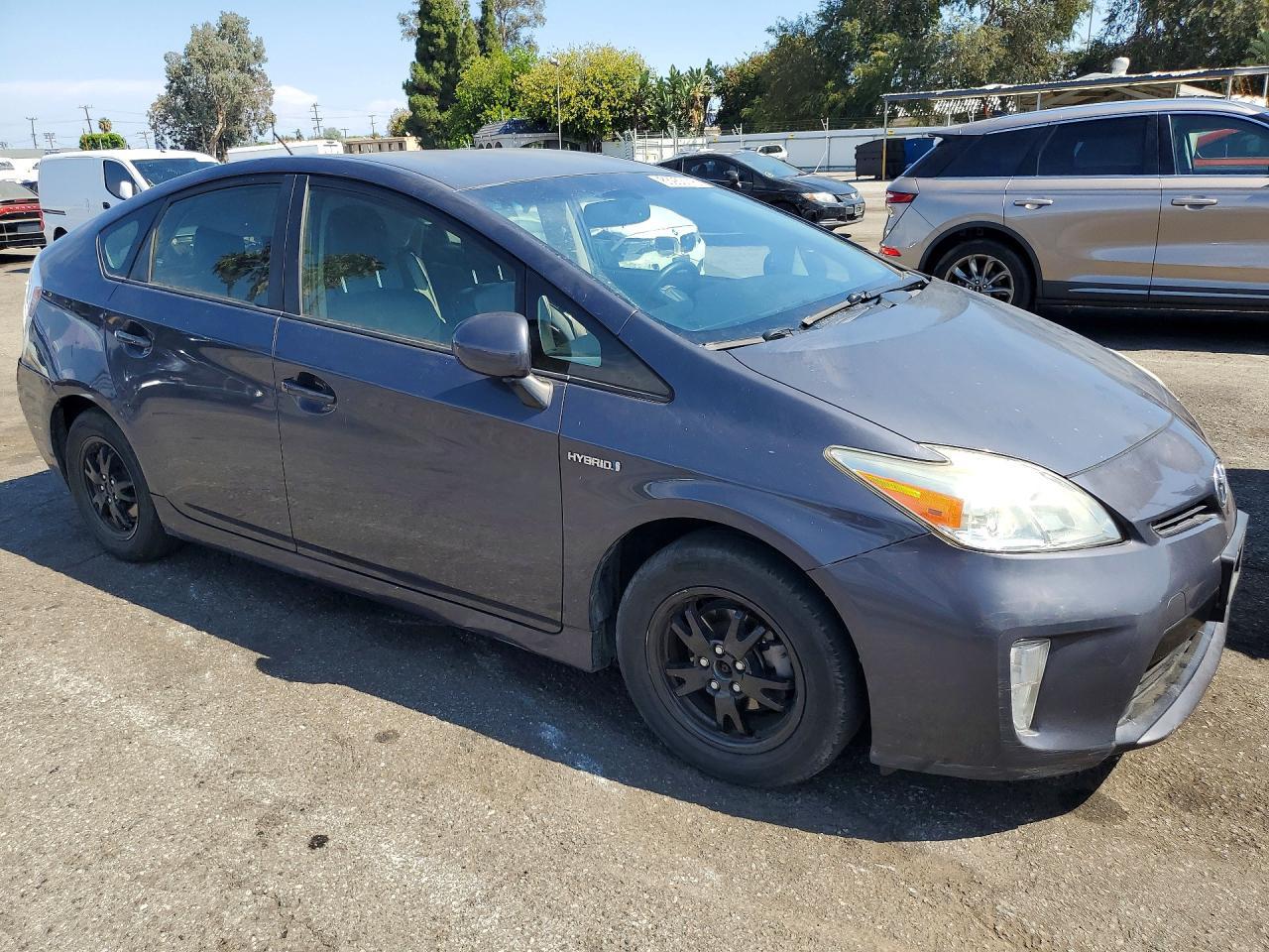 2015 Toyota Prius, Four