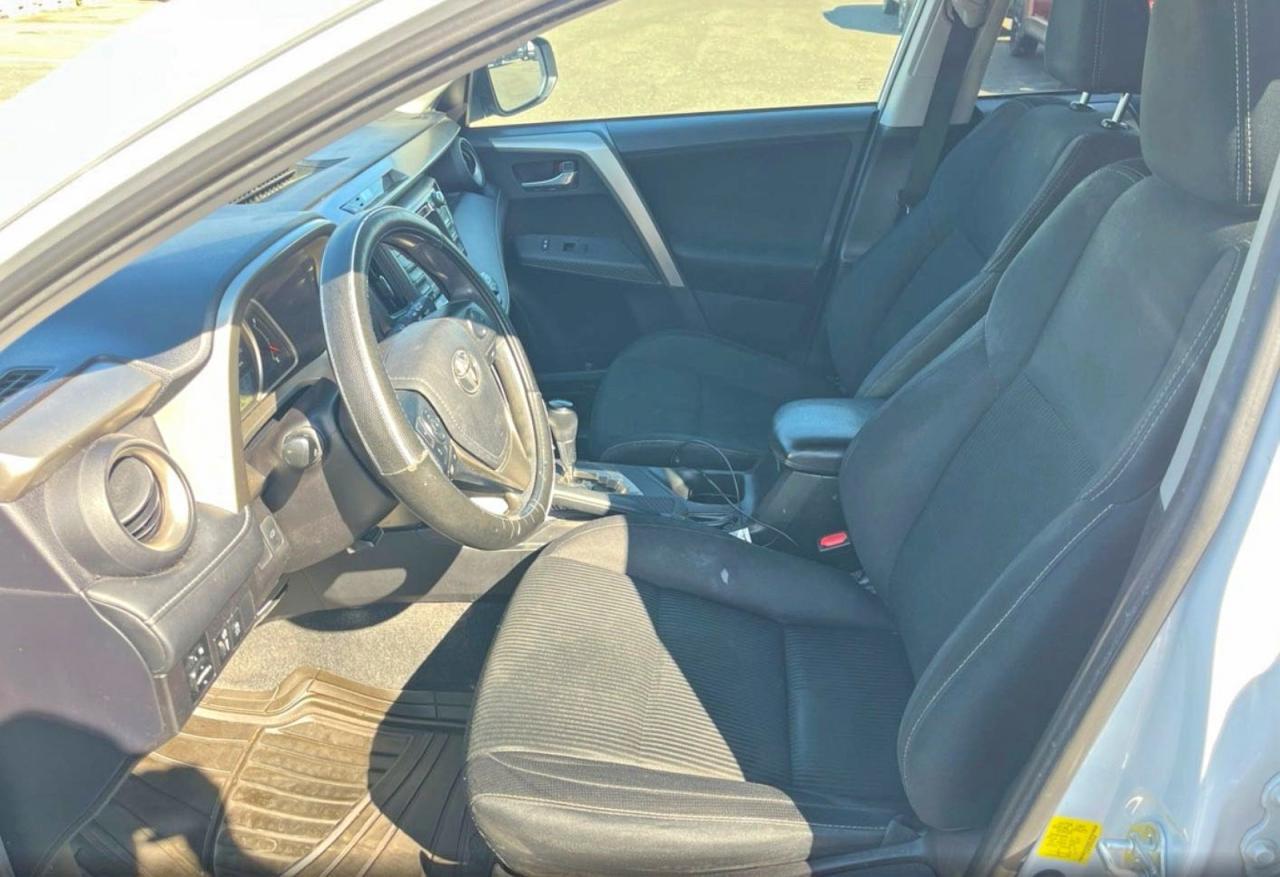2015 Toyota RAV4, Xle