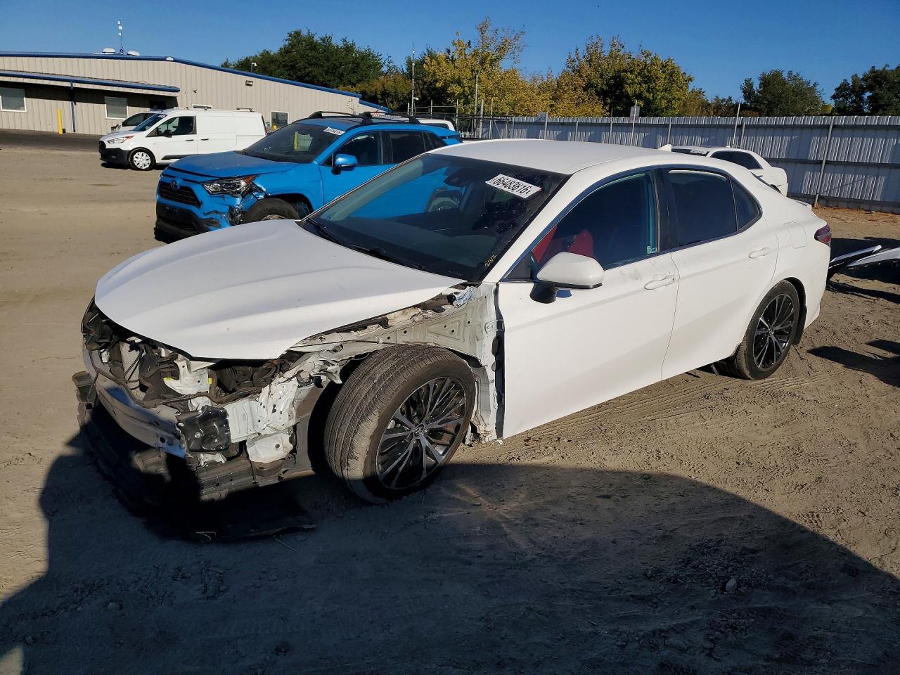2020 Toyota Camry, SE