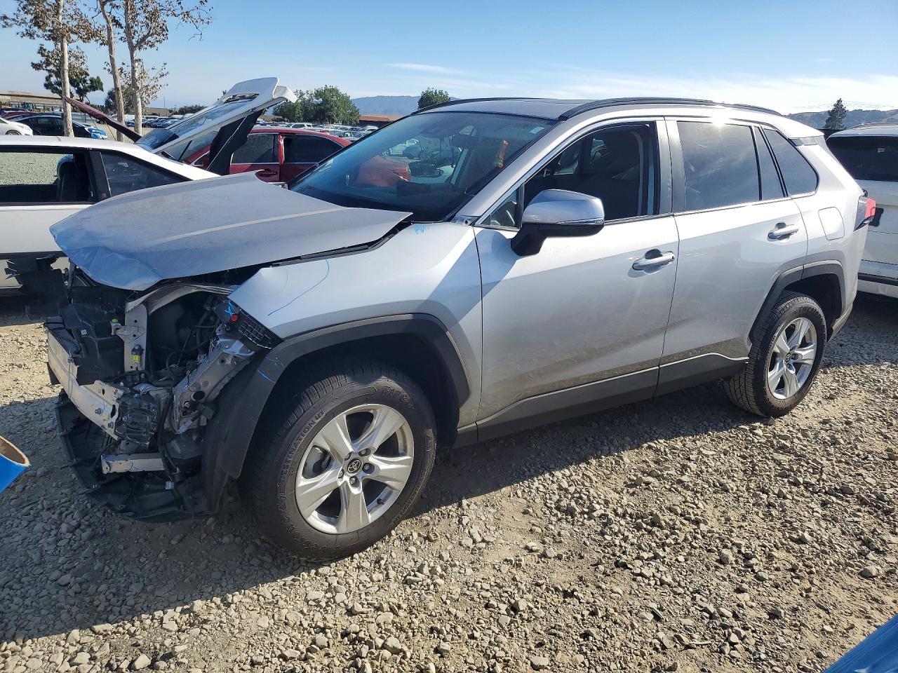 2021 Toyota RAV4, Xle