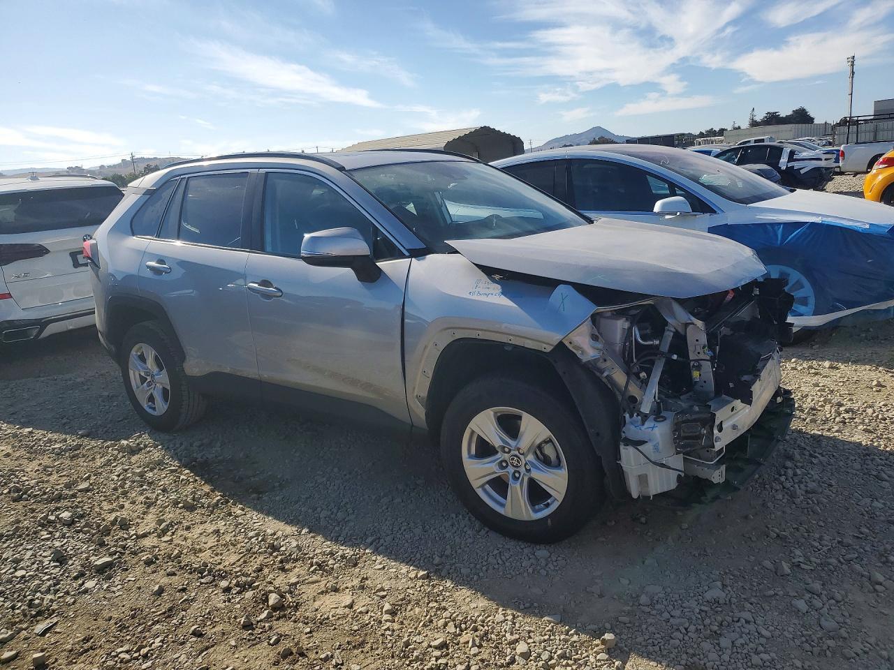 2021 Toyota RAV4, Xle