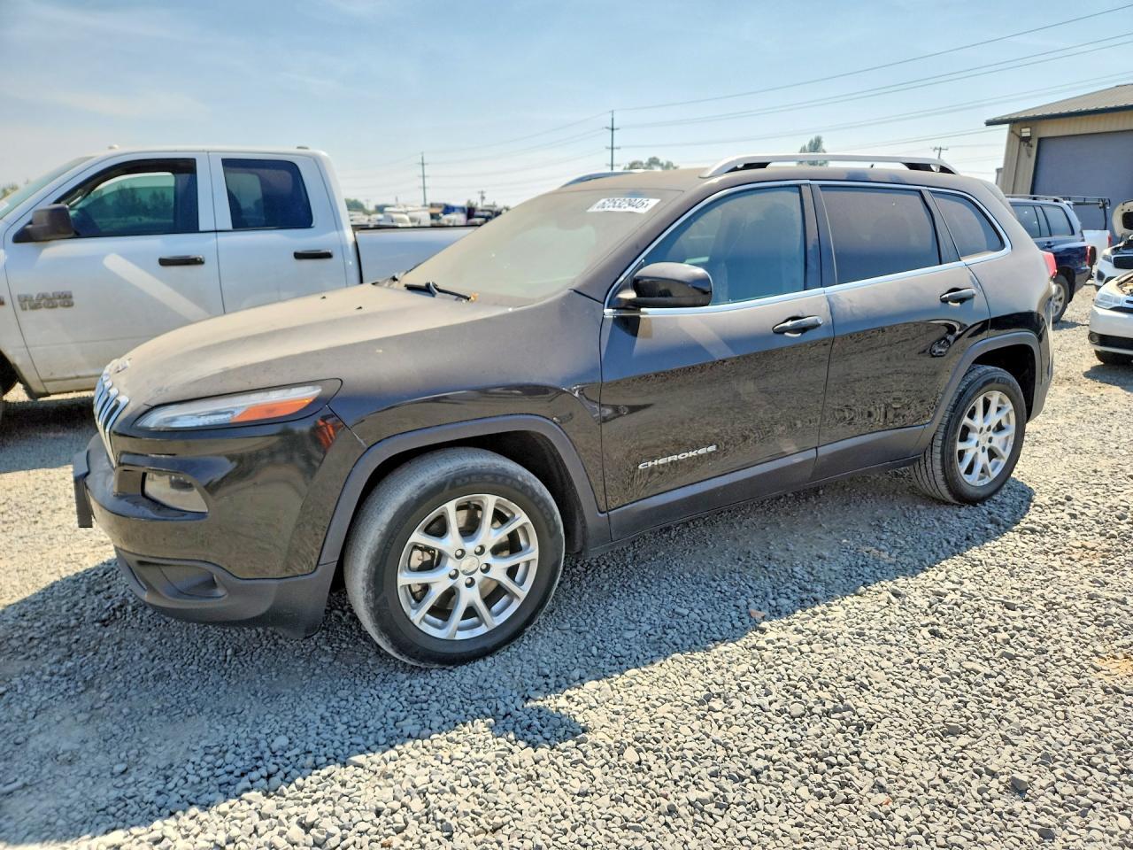2015 Jeep Cherokee, Latitude