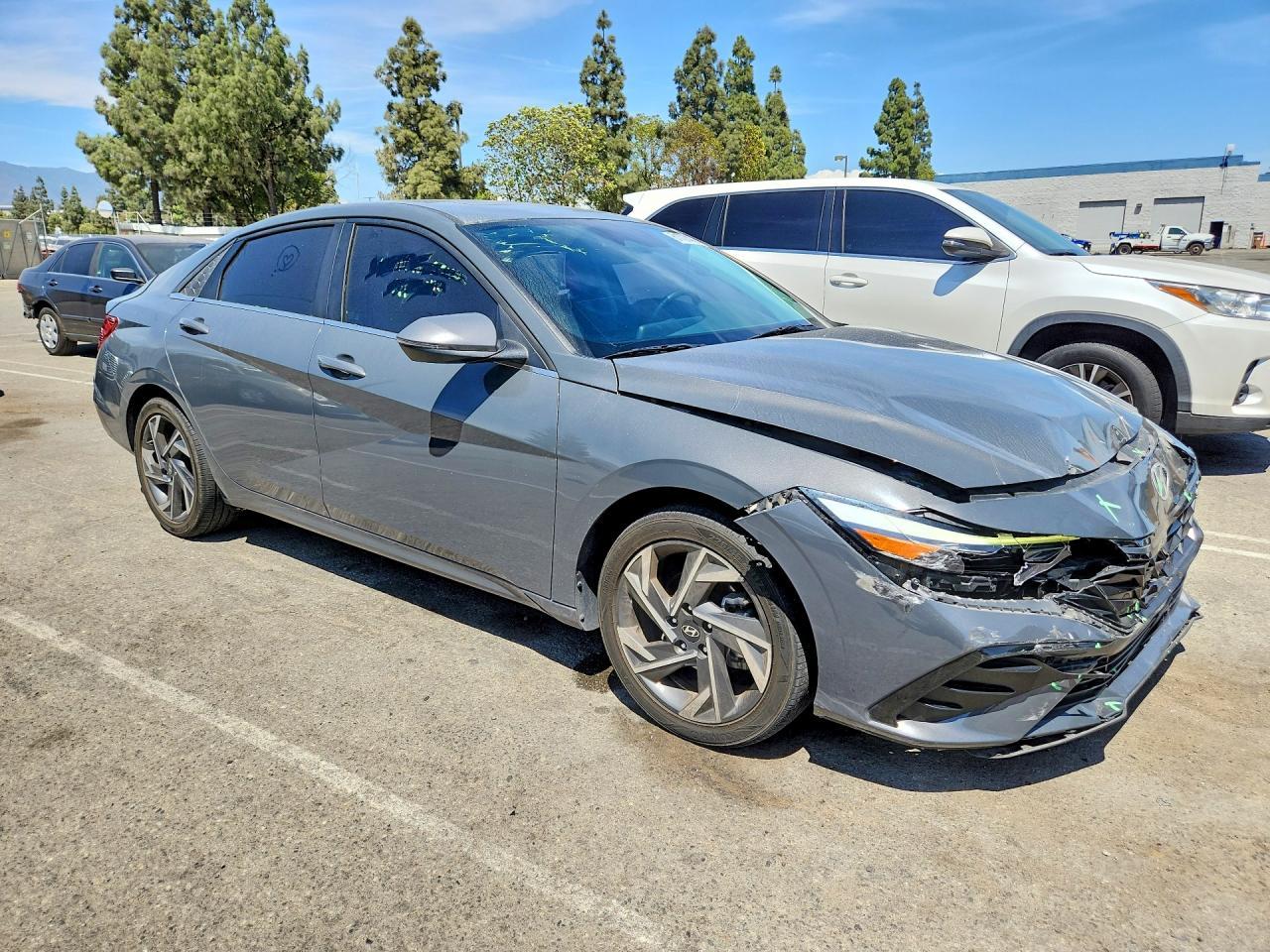 2024 Hyundai Elantra, Limited
