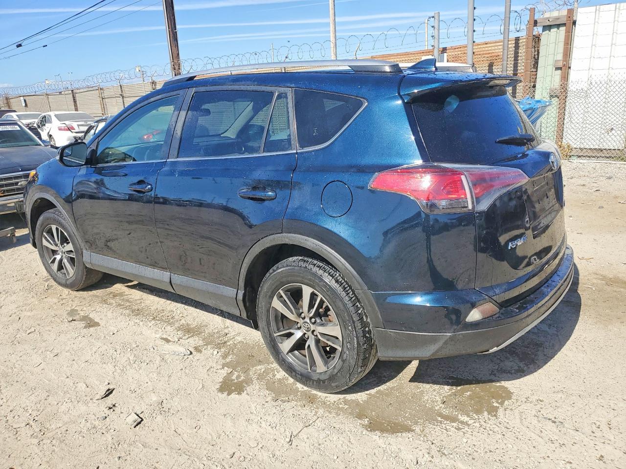 2017 Toyota RAV4, Xle