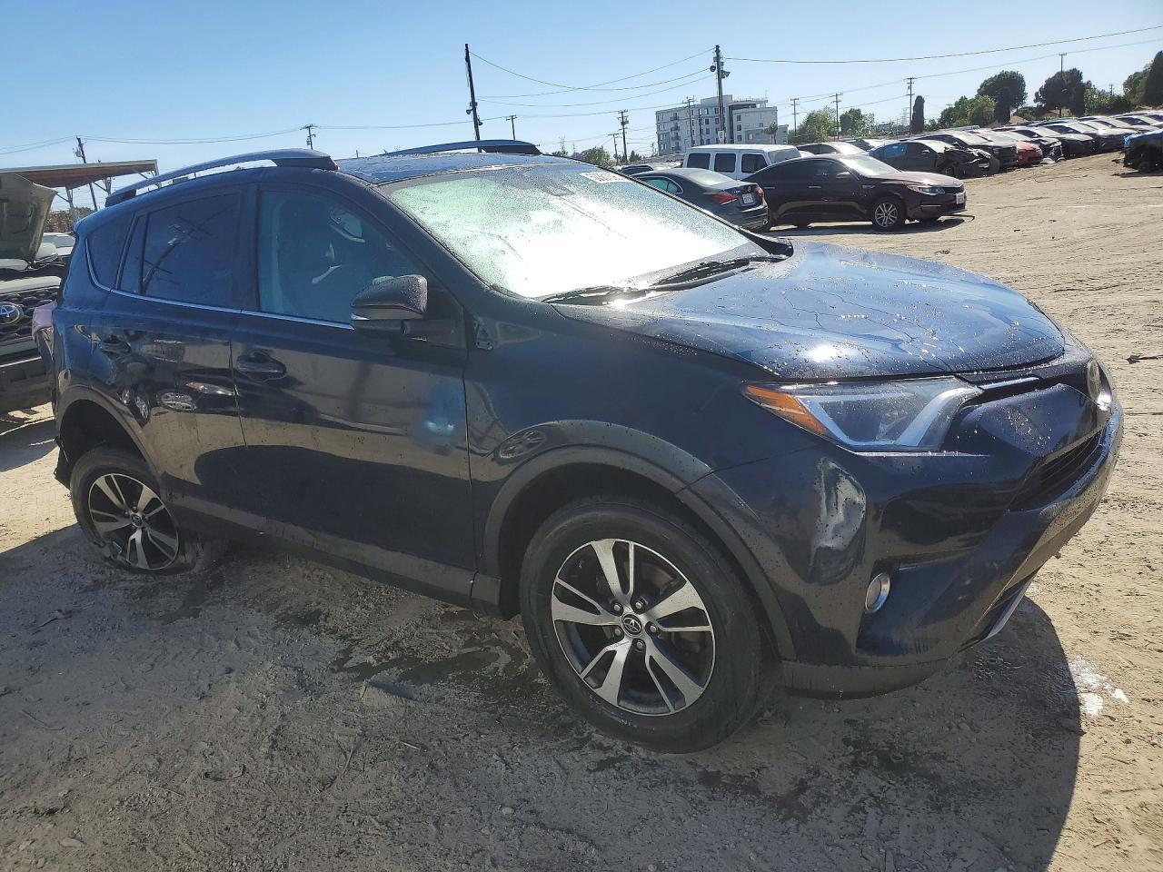 2017 Toyota RAV4, Xle