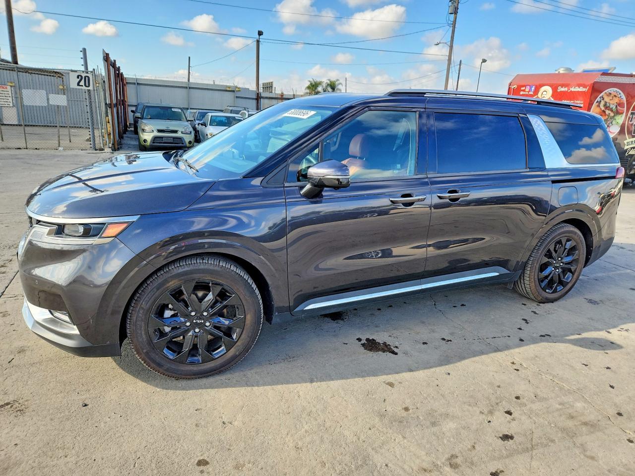 2024 KIA Carnival, SX