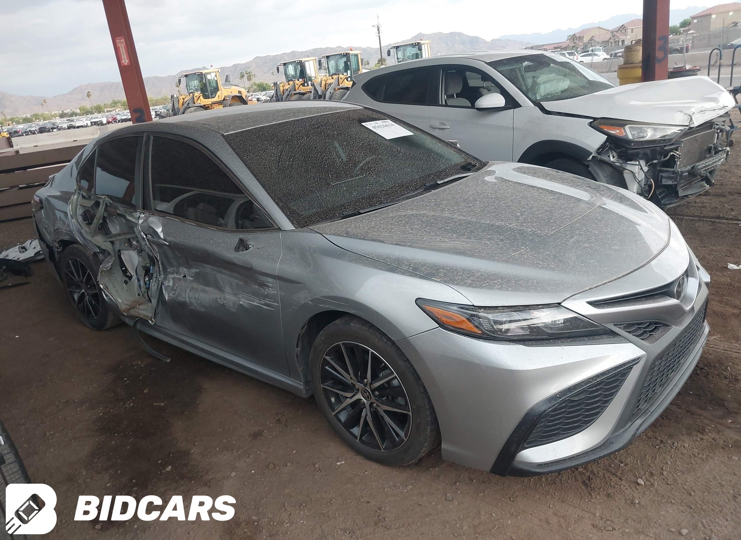 2024 Toyota Camry, SE