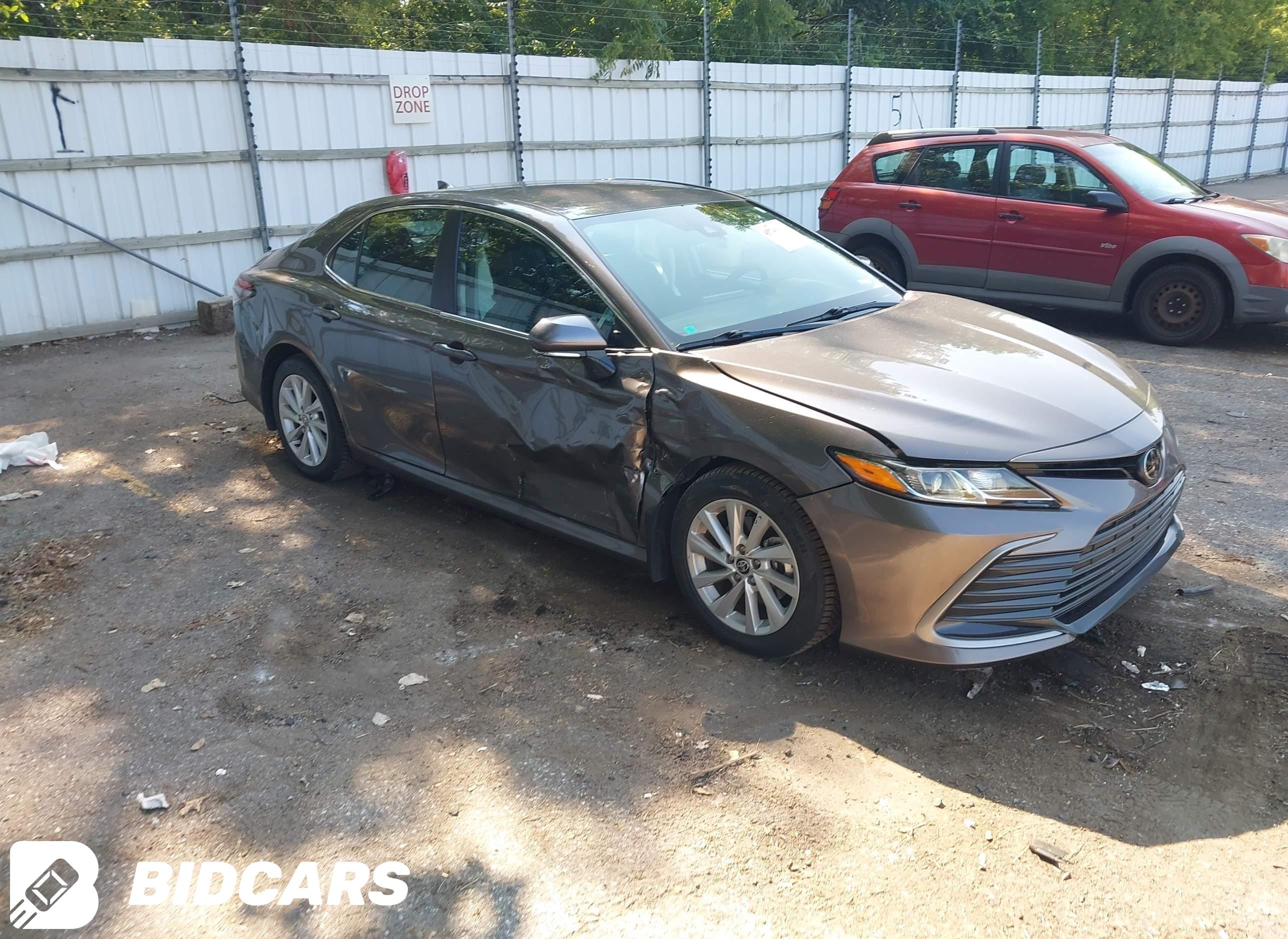 2023 Toyota Camry, LE