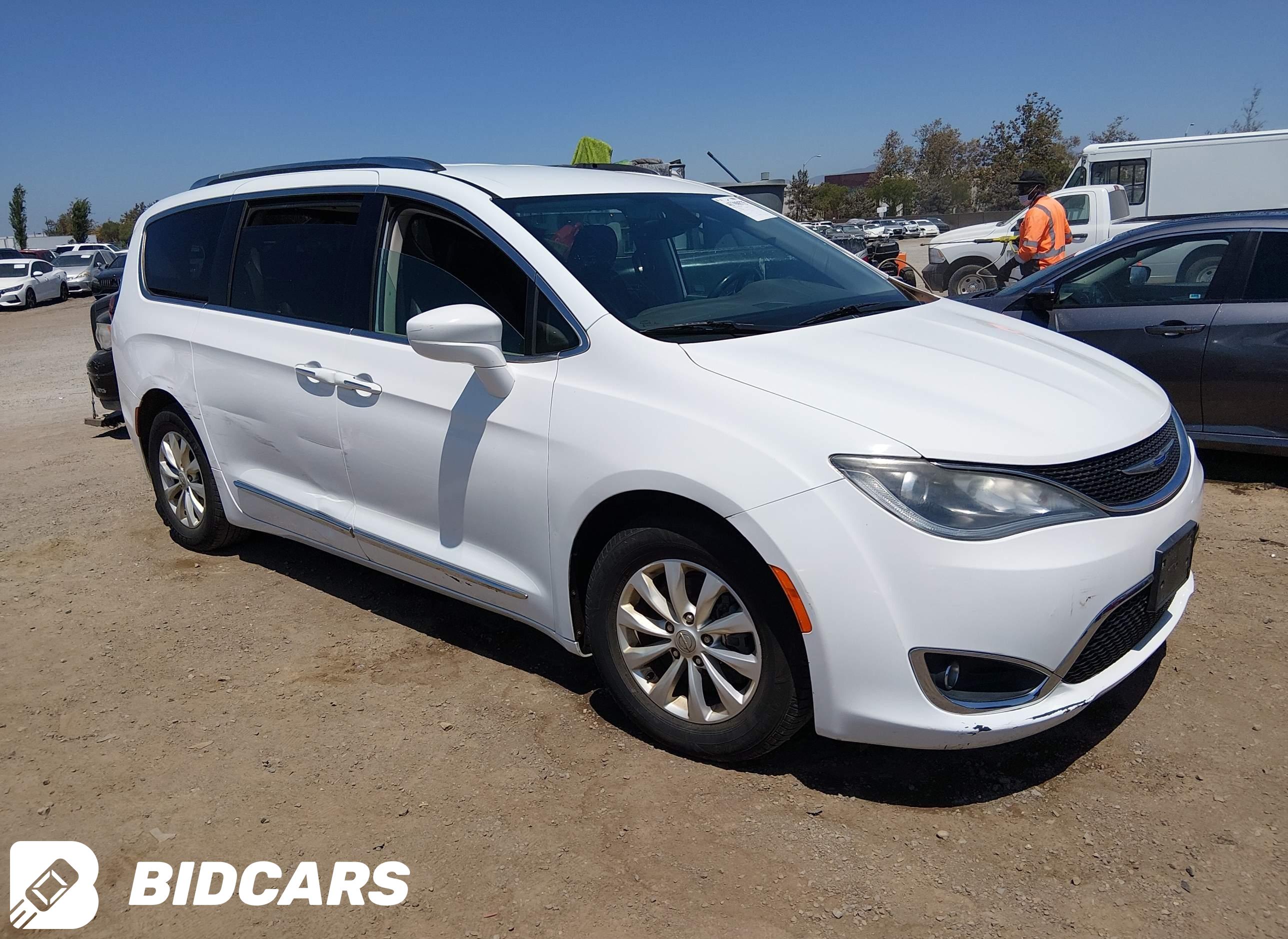 2019 Chrysler Pacifica, Touri...