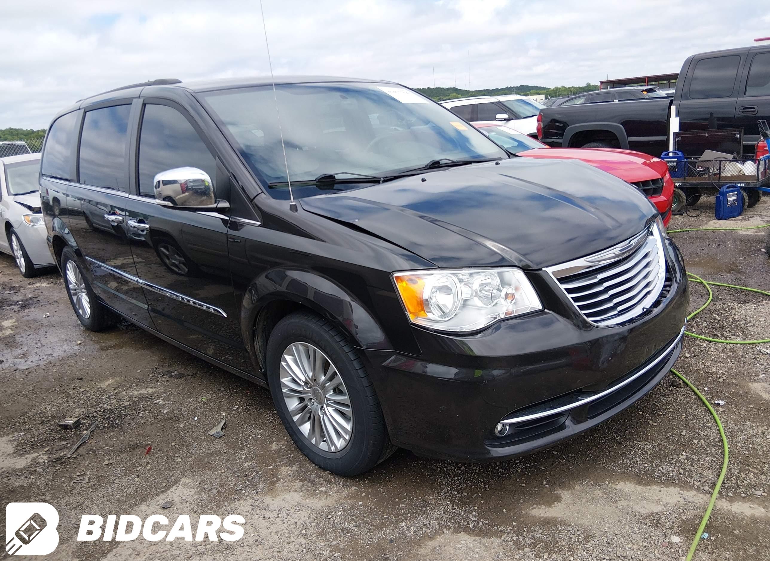 2015 Chrysler Town and Countr...