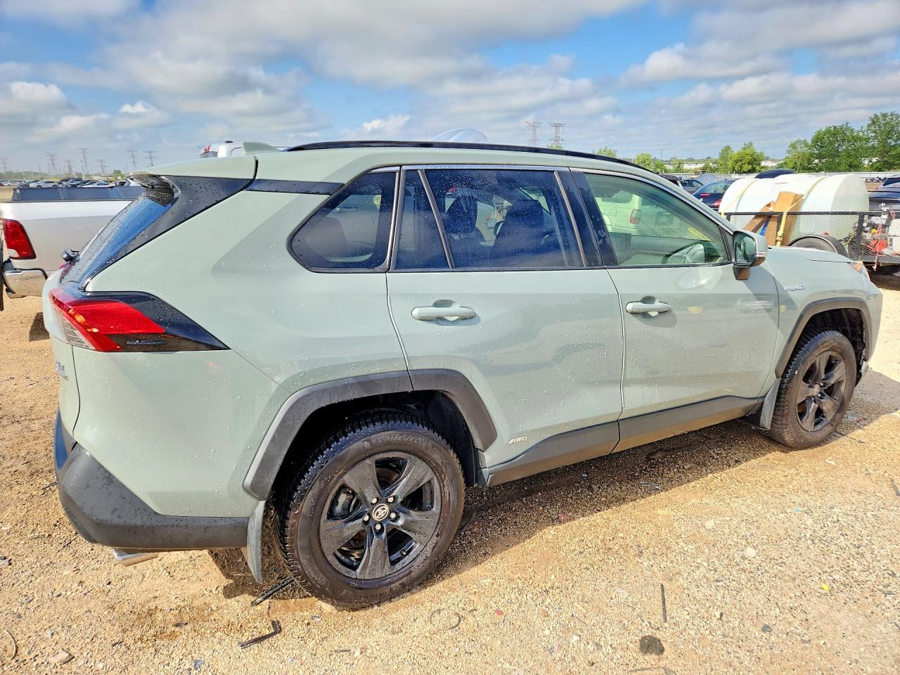 2020 Toyota RAV4, Xle
