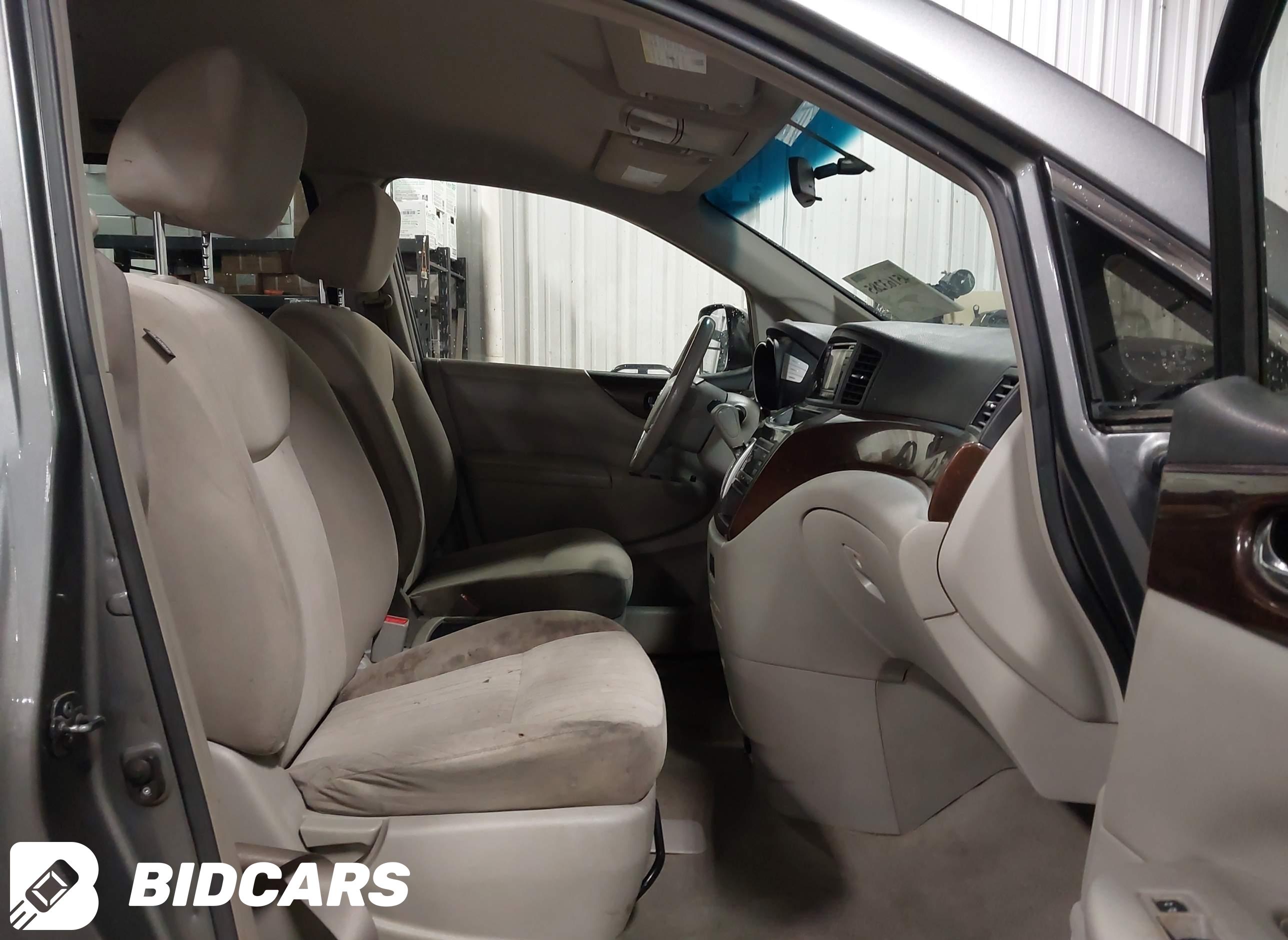 2017 Nissan Quest, SV